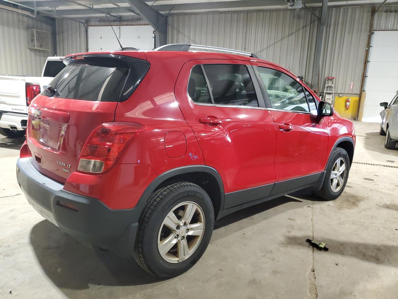 Photo 2 VIN: KL7CJPSB5GB729642 - CHEVROLET TRAX 