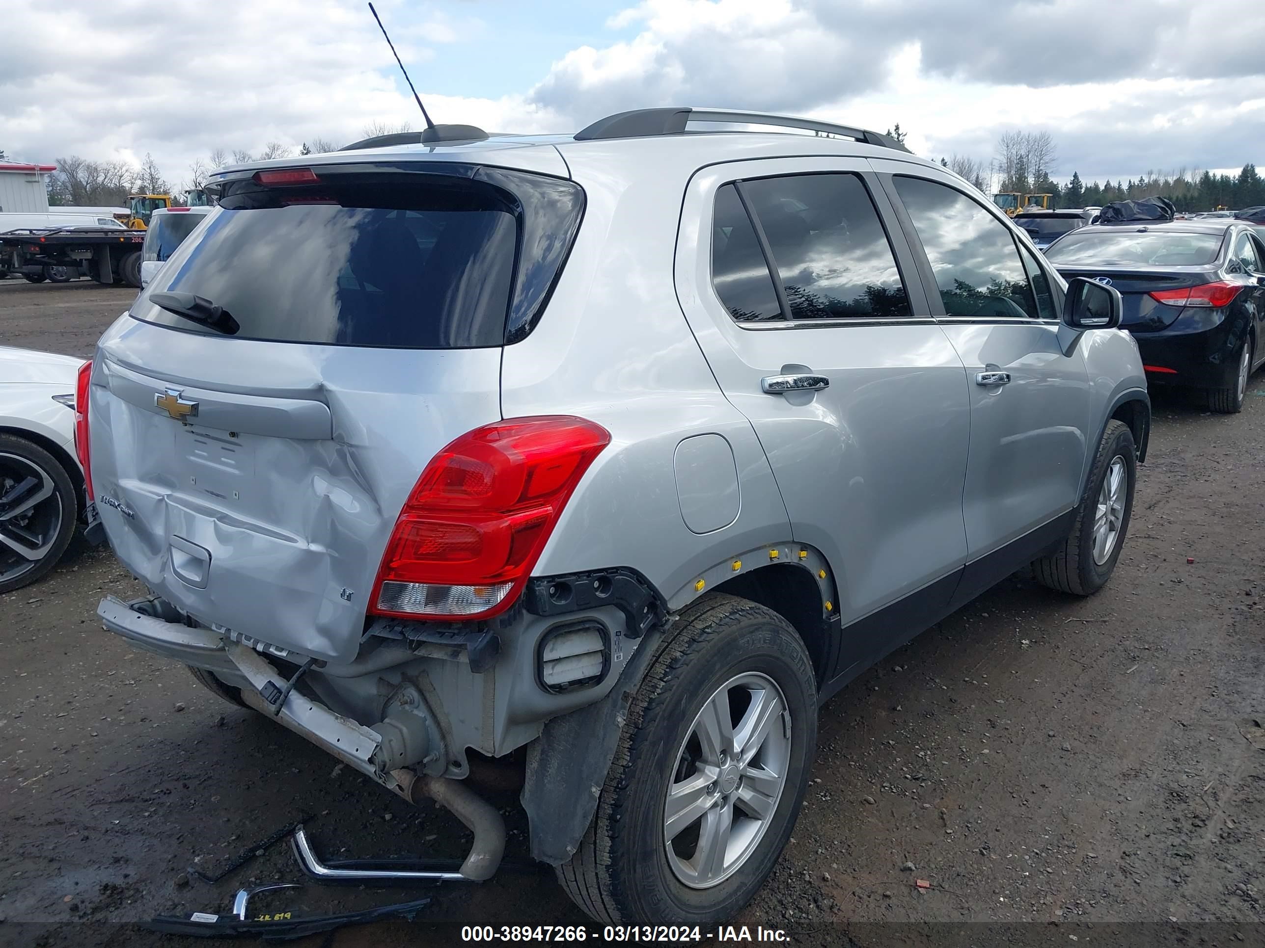 Photo 3 VIN: KL7CJPSB5LB026522 - CHEVROLET TRAX 