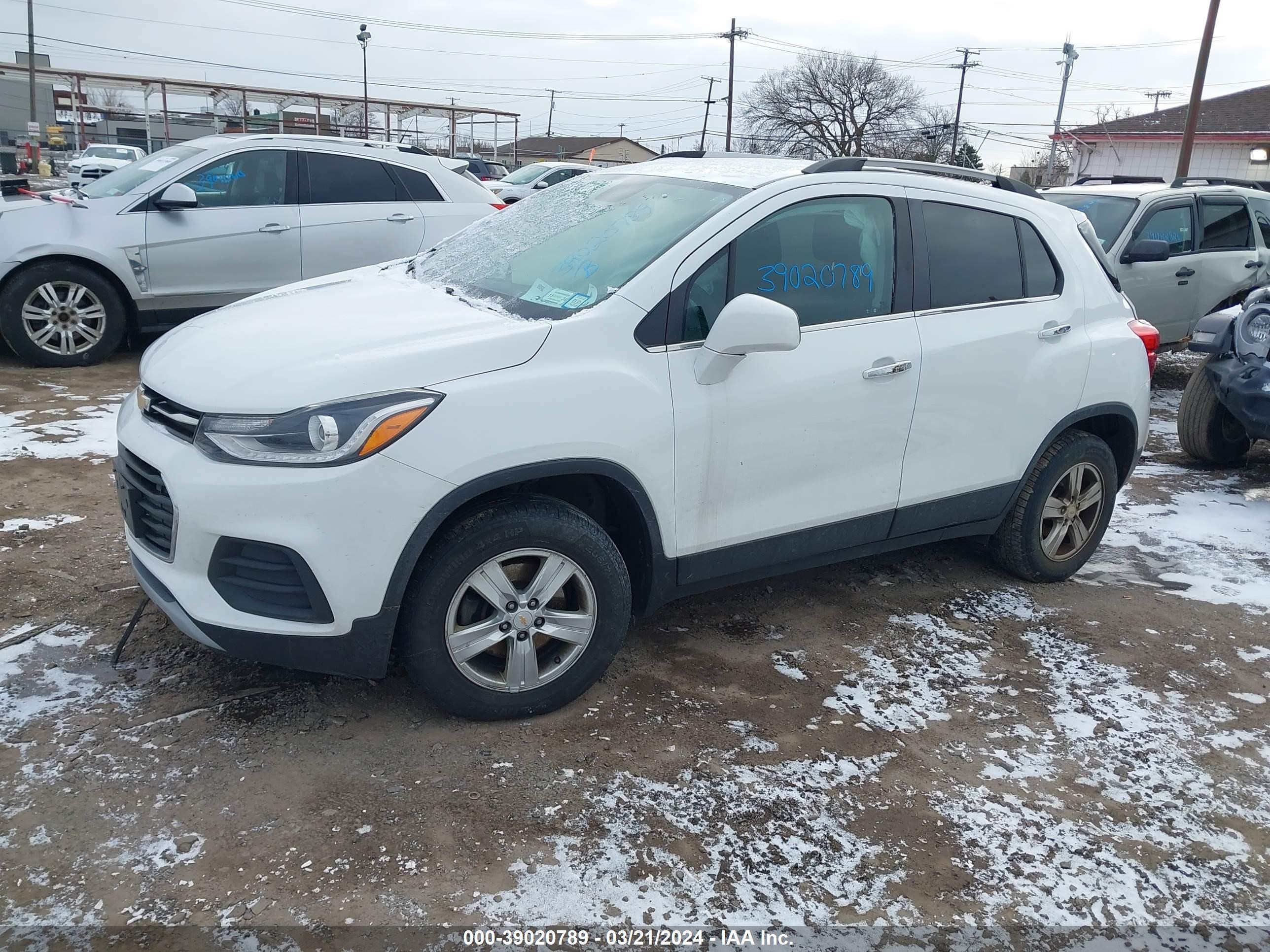 Photo 1 VIN: KL7CJPSB6JB711917 - CHEVROLET TRAX 