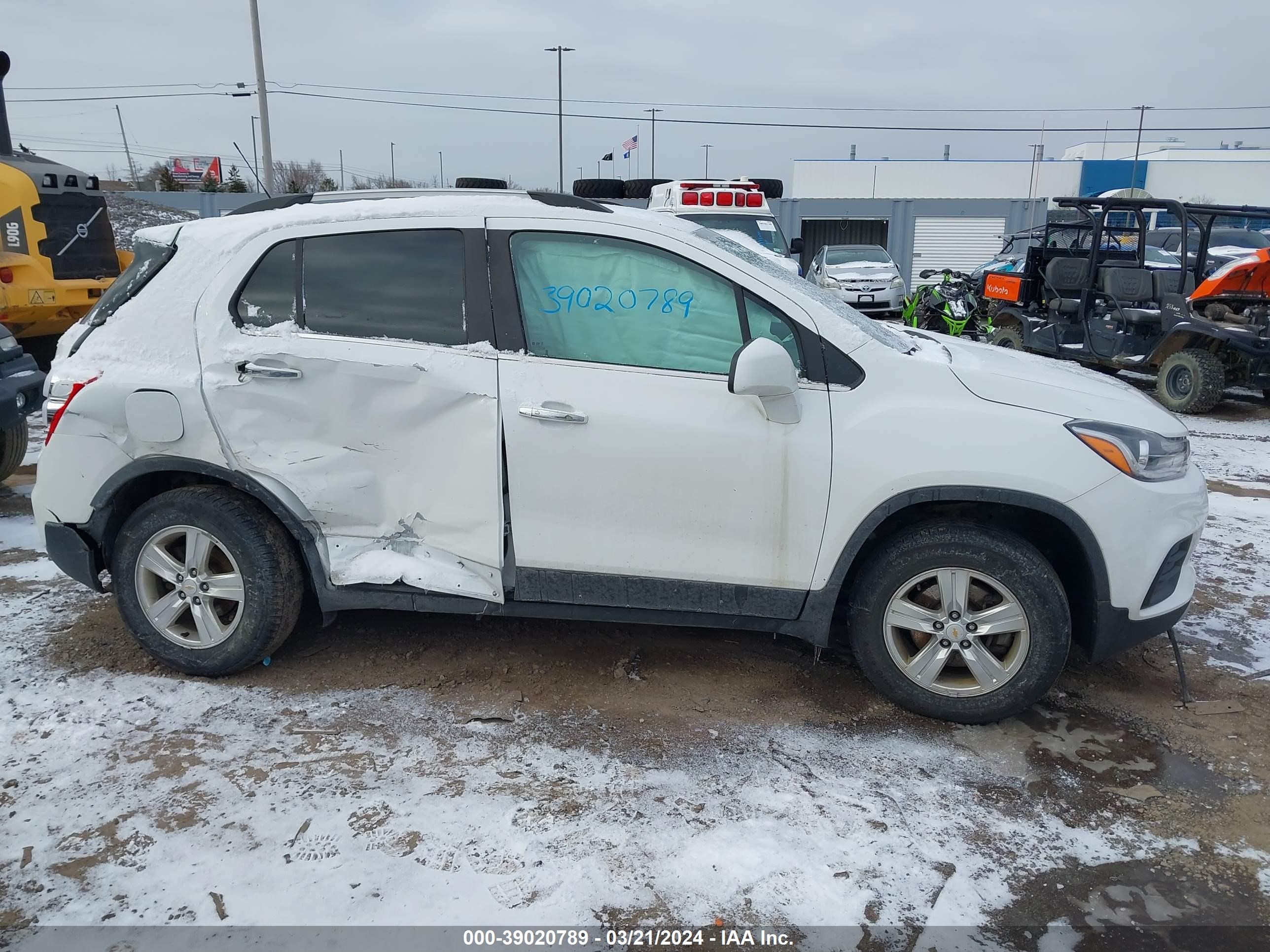 Photo 12 VIN: KL7CJPSB6JB711917 - CHEVROLET TRAX 