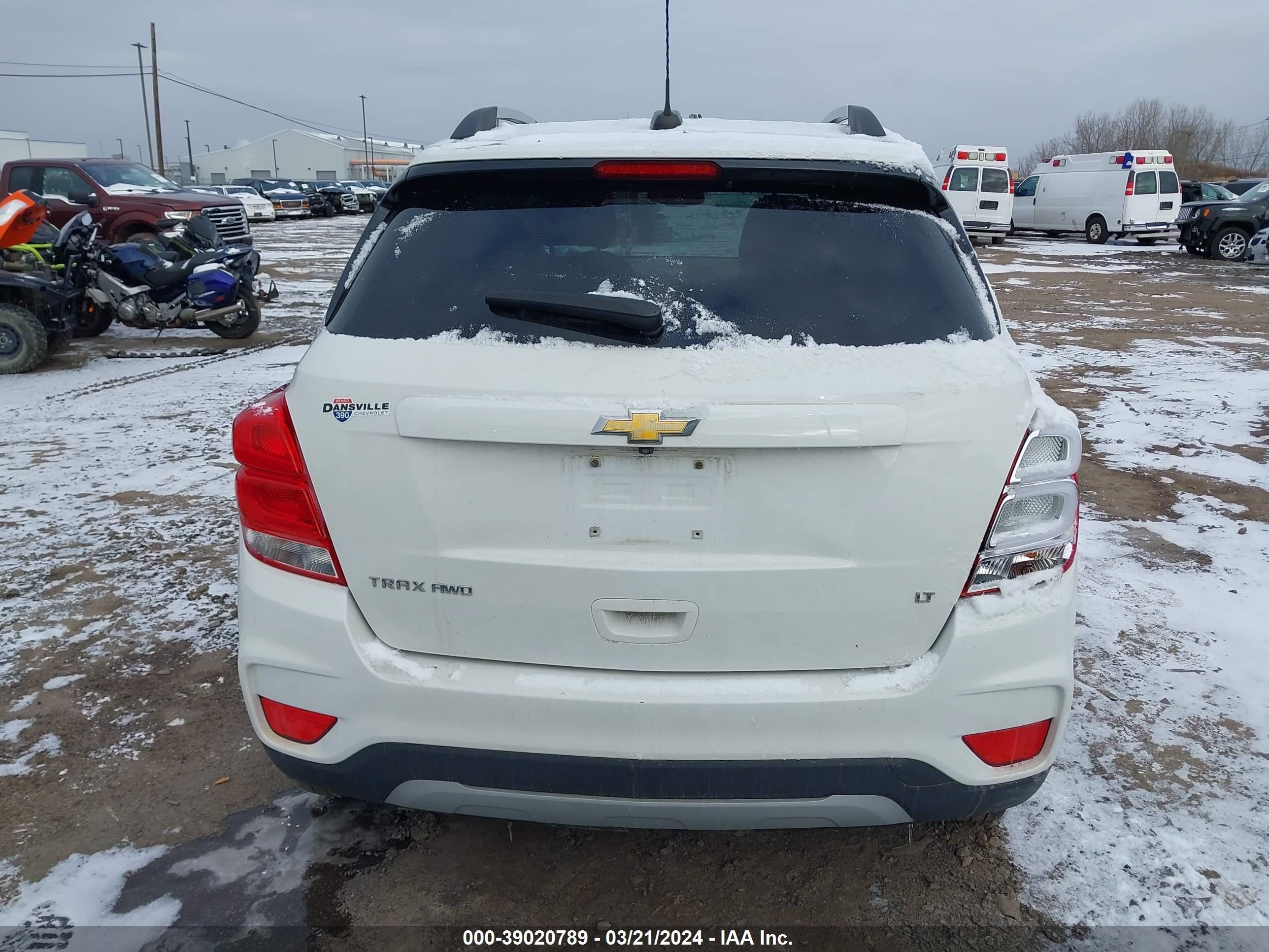 Photo 15 VIN: KL7CJPSB6JB711917 - CHEVROLET TRAX 