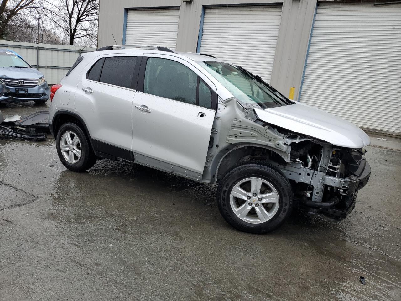 Photo 3 VIN: KL7CJPSB6KB837292 - CHEVROLET TRAX 