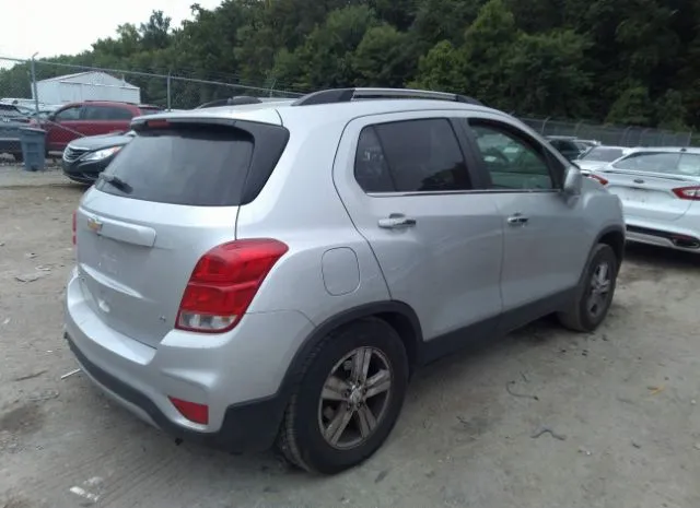 Photo 3 VIN: KL7CJPSB7JB551062 - CHEVROLET TRAX 