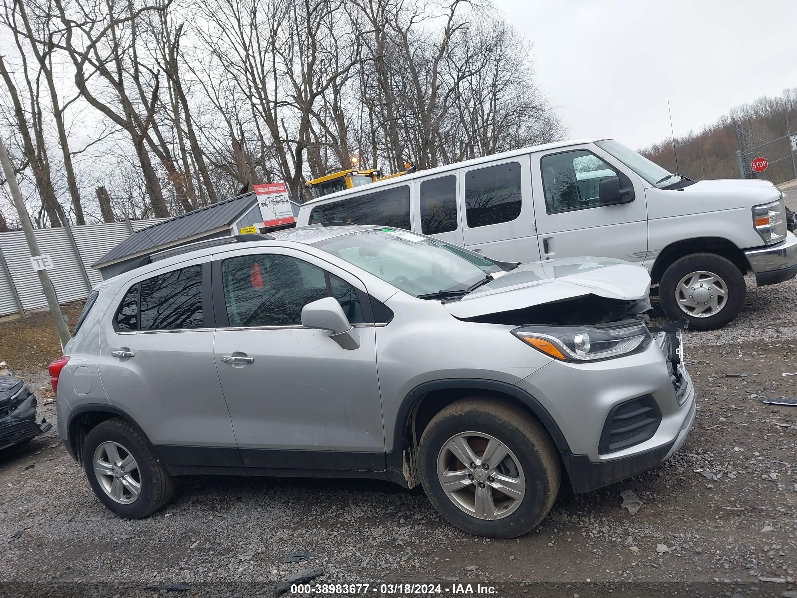 Photo 12 VIN: KL7CJPSB7JB704264 - CHEVROLET TRAX 