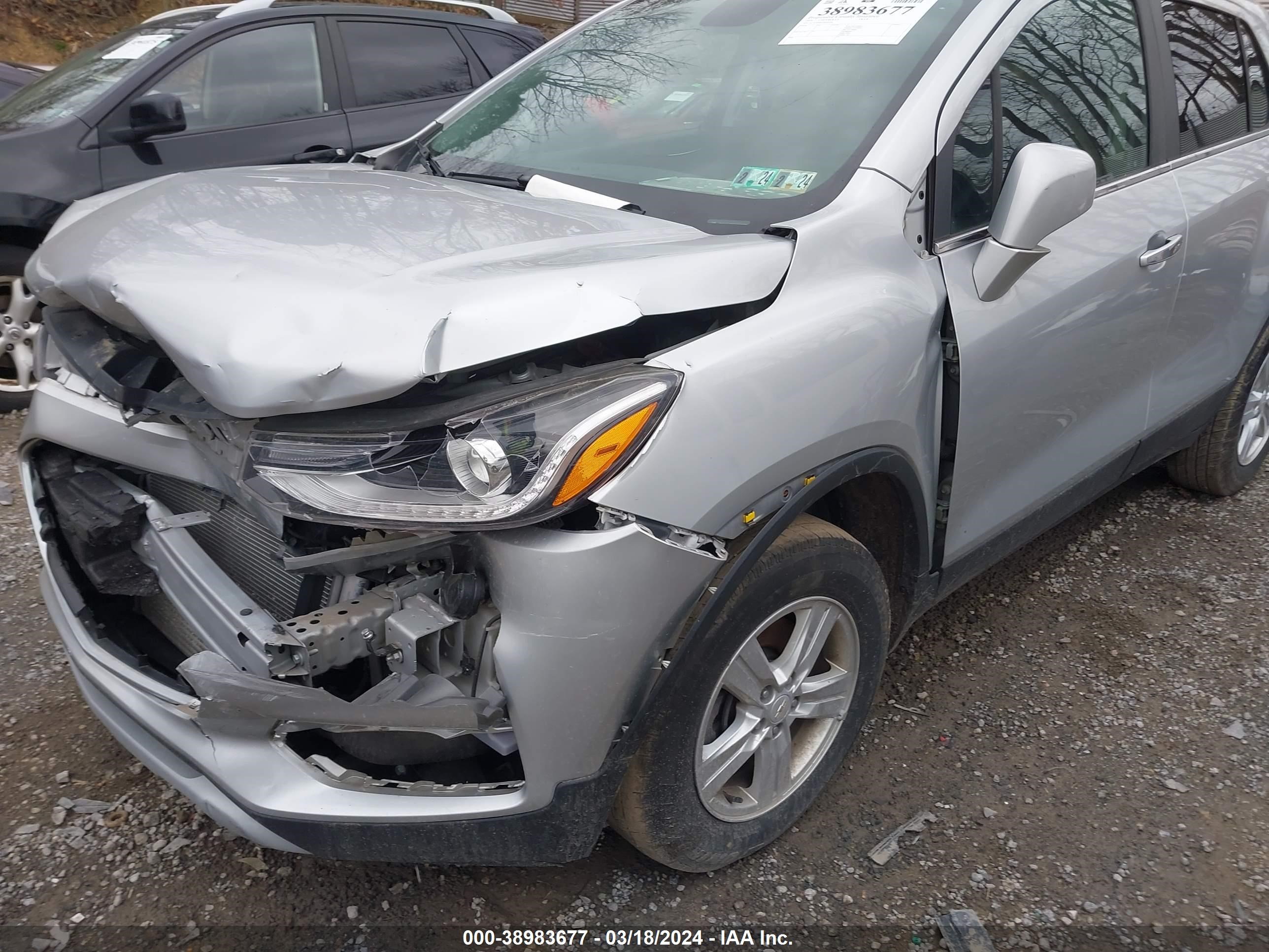 Photo 20 VIN: KL7CJPSB7JB704264 - CHEVROLET TRAX 