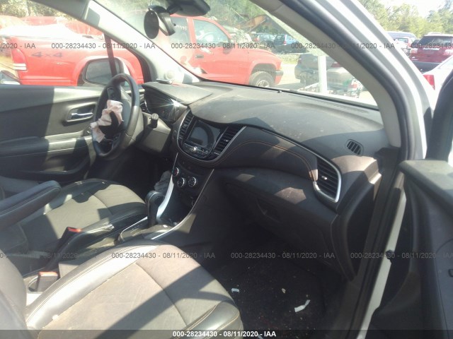 Photo 4 VIN: KL7CJPSB7KB826883 - CHEVROLET TRAX 