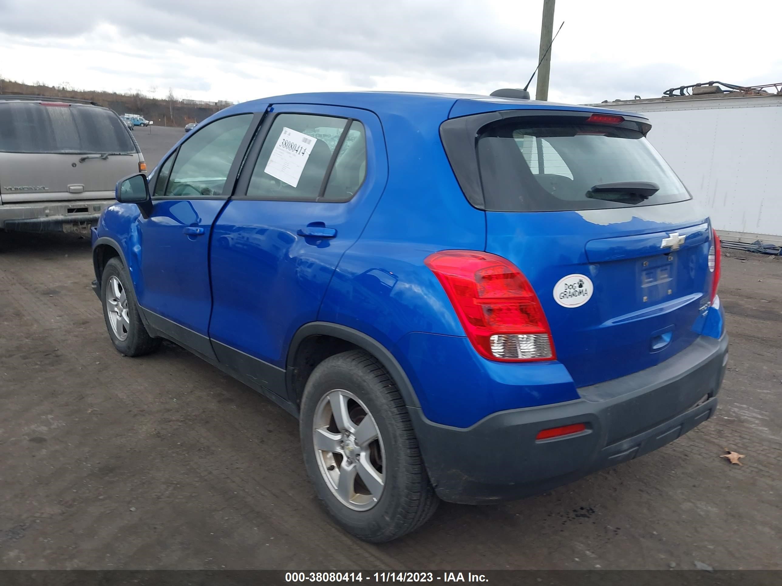 Photo 2 VIN: KL7CJPSB8FB261498 - CHEVROLET TRAX 