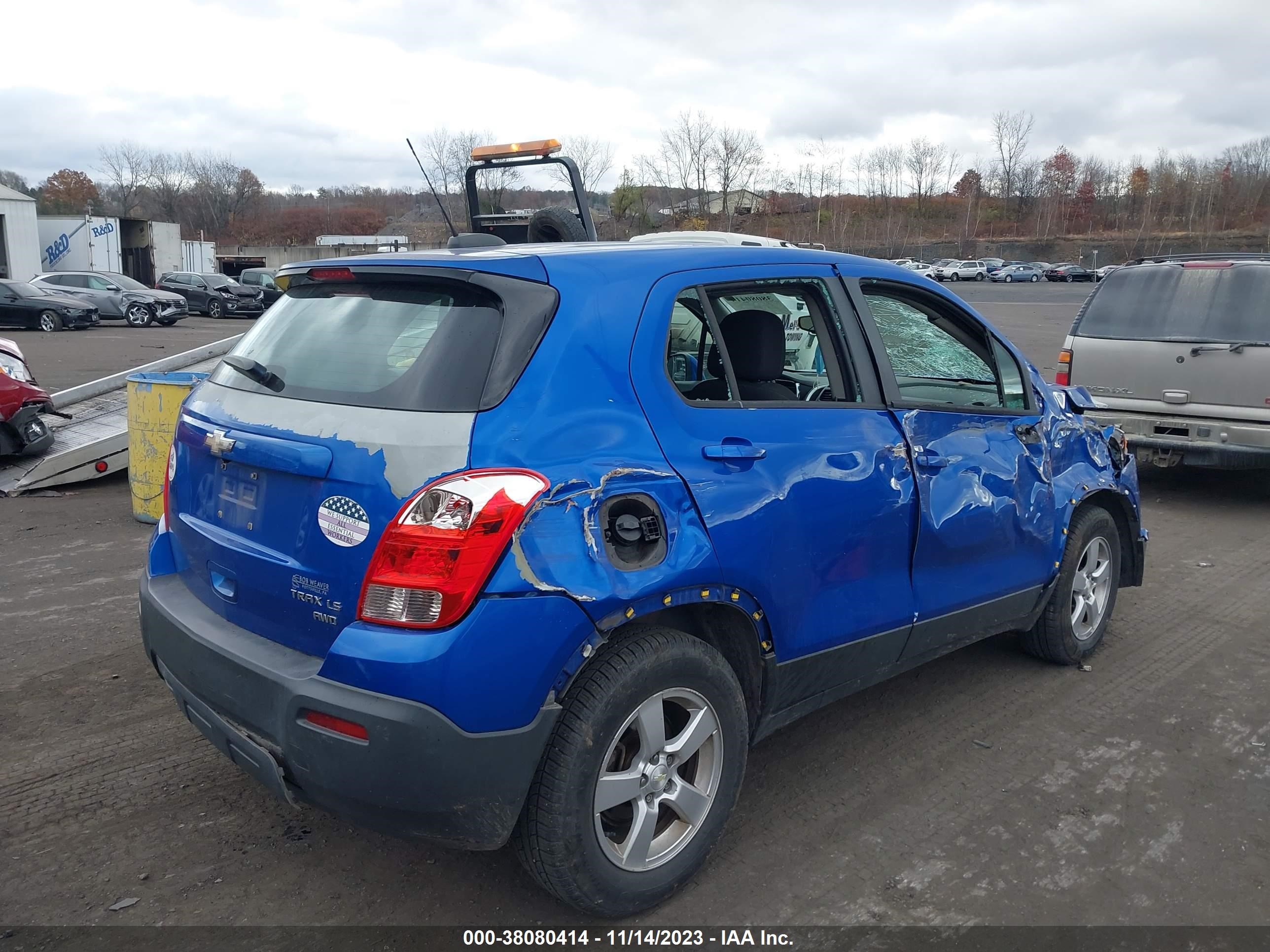 Photo 3 VIN: KL7CJPSB8FB261498 - CHEVROLET TRAX 