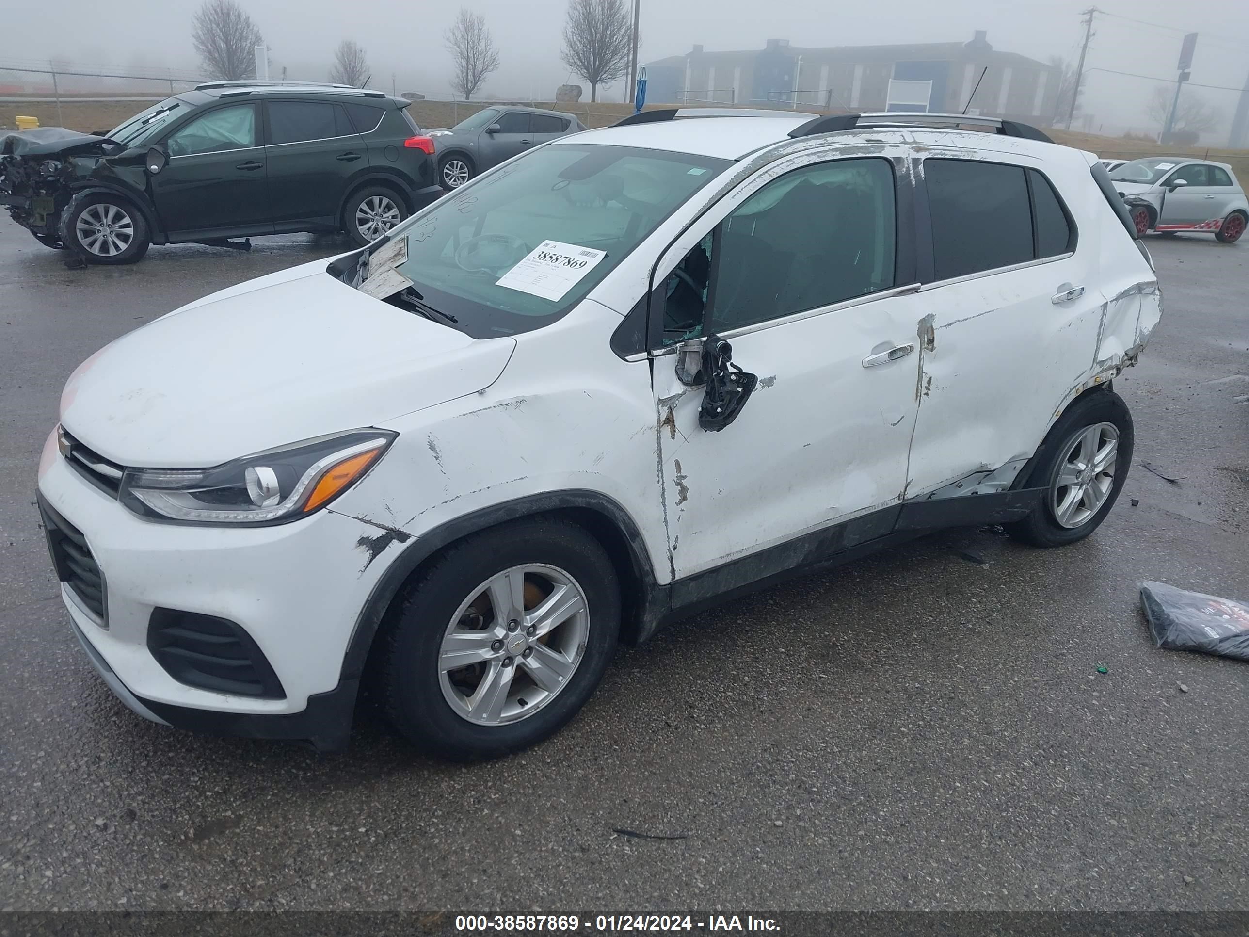 Photo 1 VIN: KL7CJPSB8JB648836 - CHEVROLET TRAX 