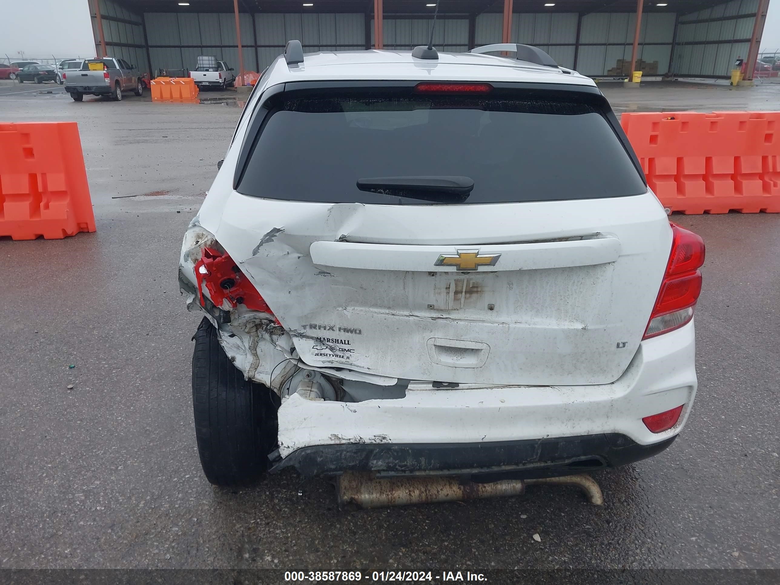 Photo 5 VIN: KL7CJPSB8JB648836 - CHEVROLET TRAX 