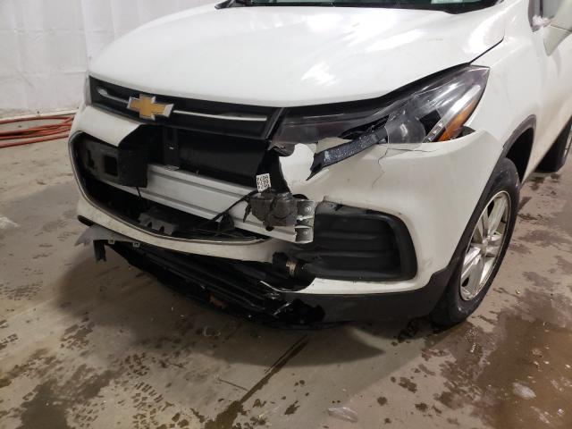 Photo 8 VIN: KL7CJPSB8JB711806 - CHEVROLET TRAX 