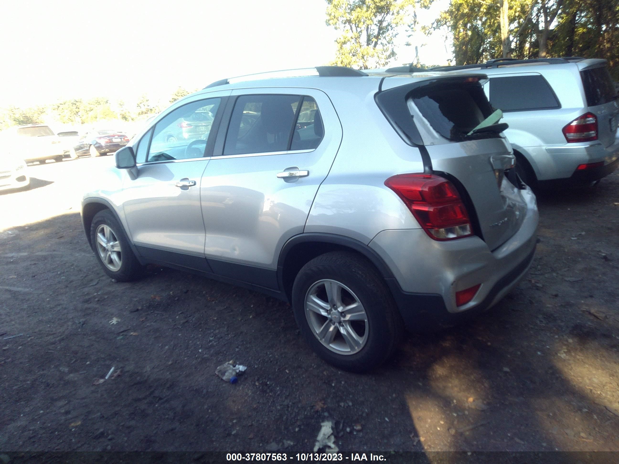 Photo 13 VIN: KL7CJPSB9JB714892 - CHEVROLET TRAX 