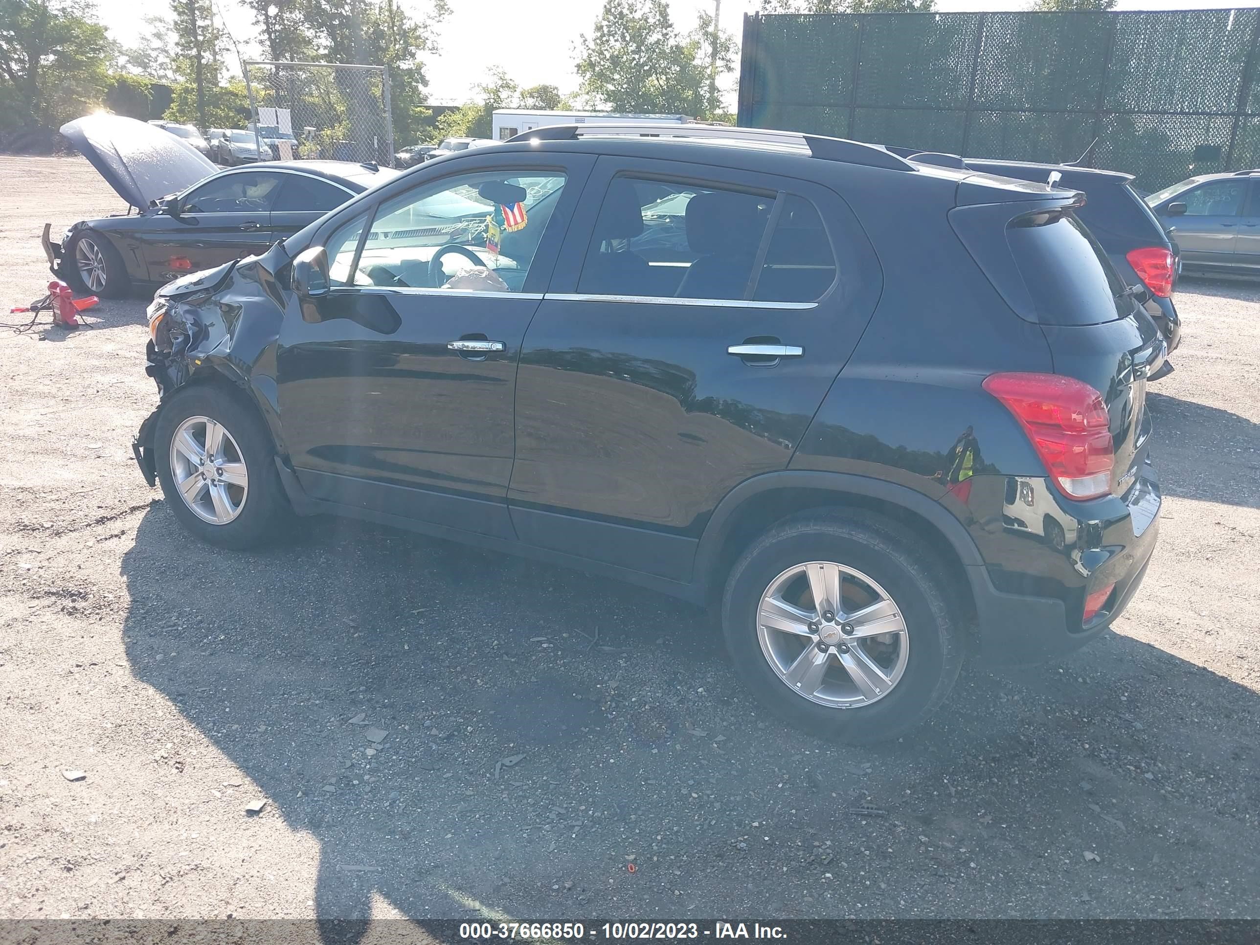 Photo 2 VIN: KL7CJPSB9KB720046 - CHEVROLET TRAX 