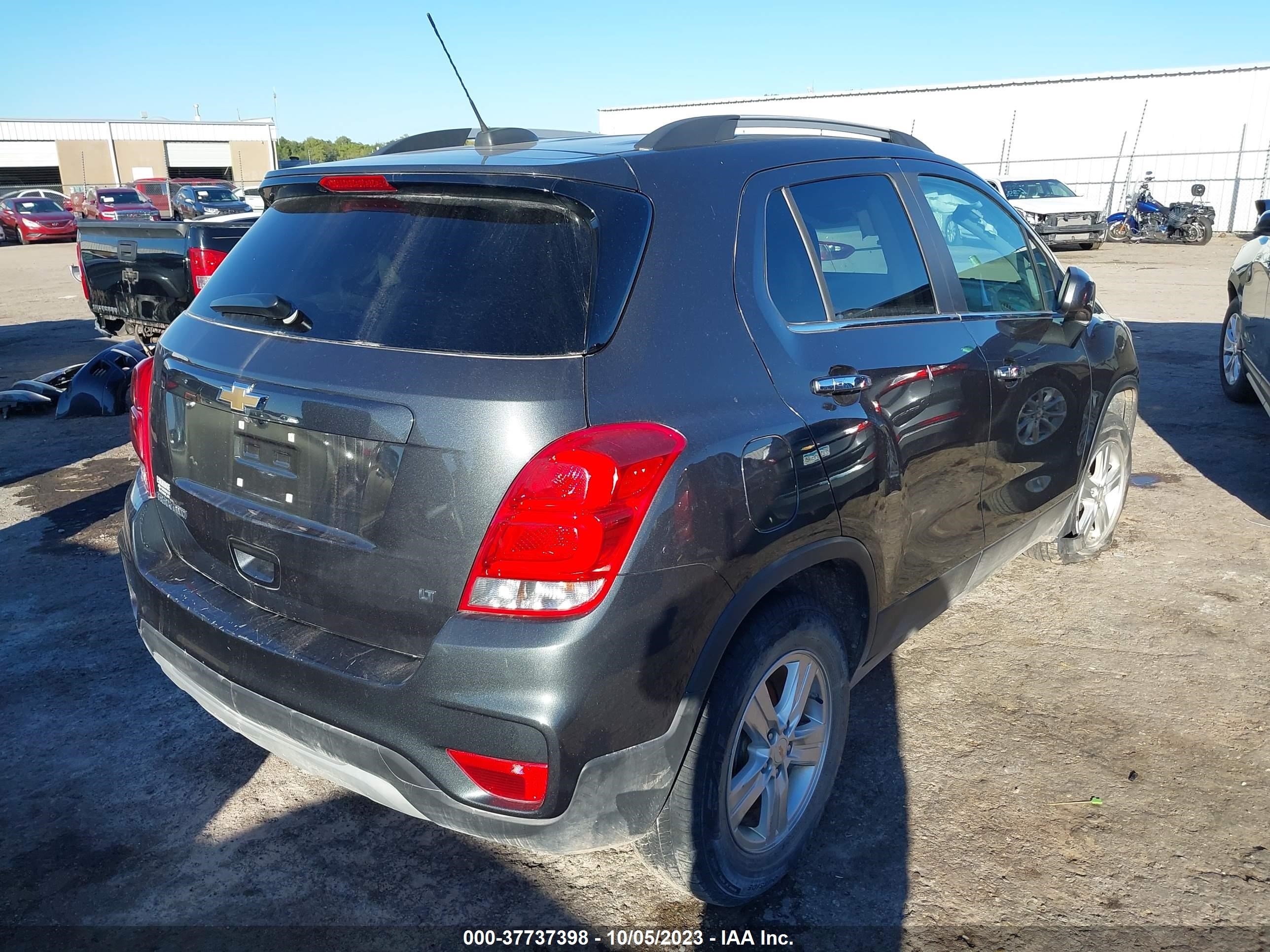 Photo 3 VIN: KL7CJPSBXHB203203 - CHEVROLET TRAX 