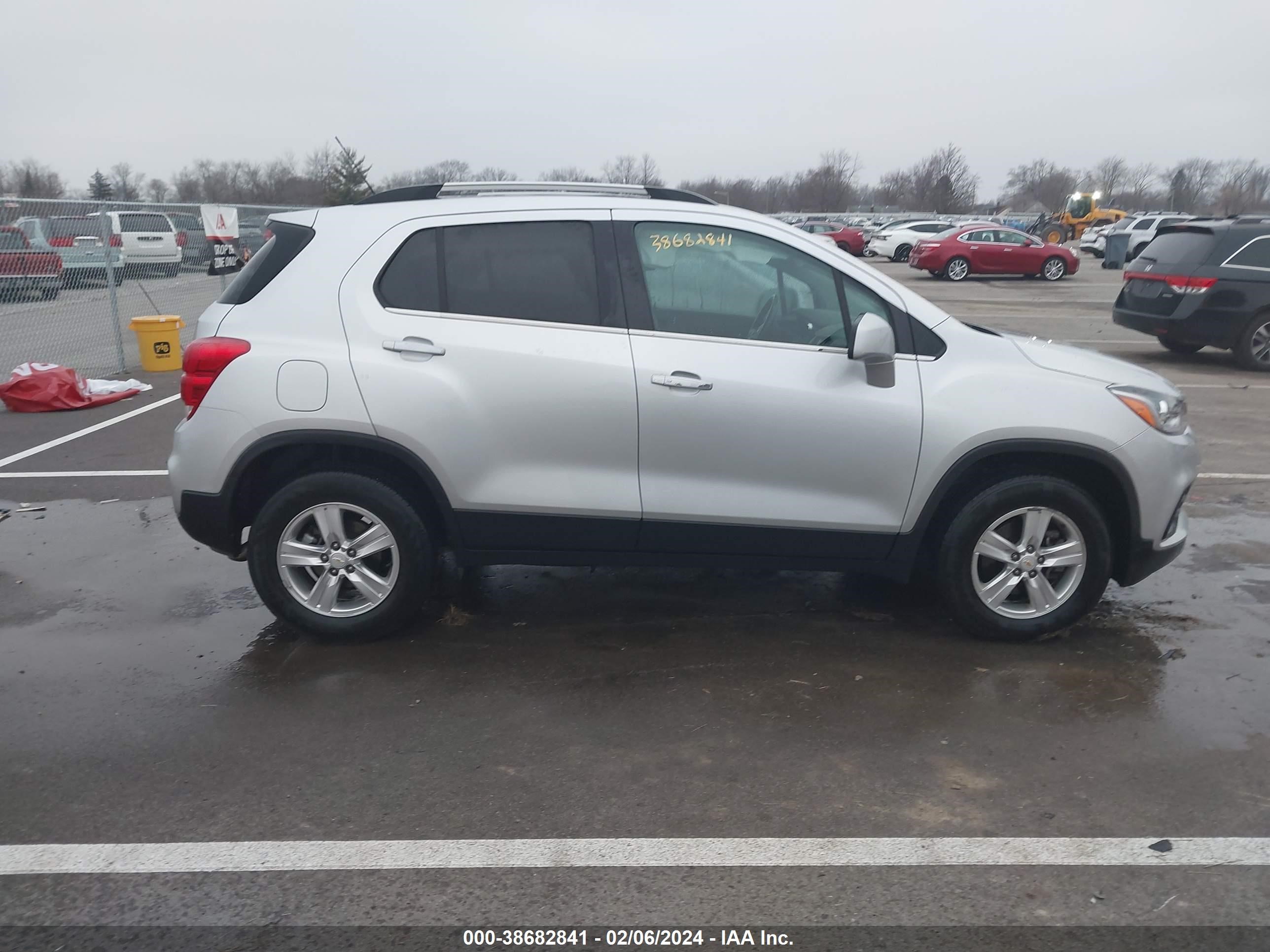 Photo 12 VIN: KL7CJPSBXKB722646 - CHEVROLET TRAX 