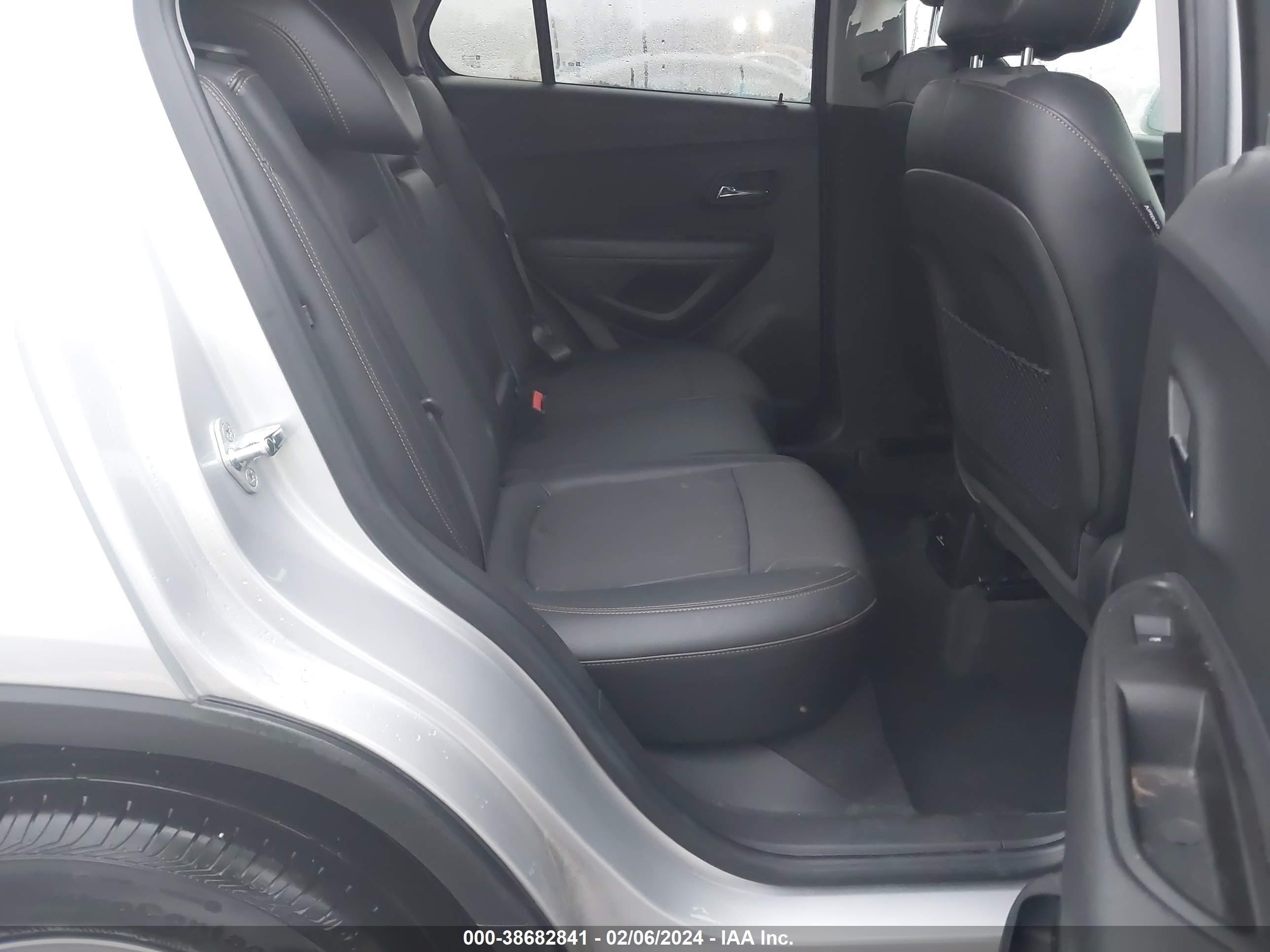 Photo 7 VIN: KL7CJPSBXKB722646 - CHEVROLET TRAX 