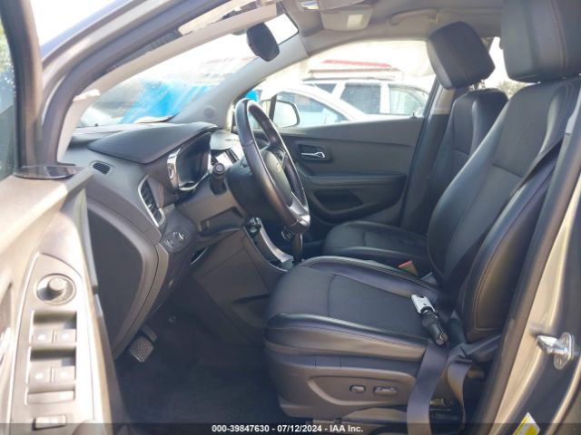 Photo 4 VIN: KL7CJPSBXKB810712 - CHEVROLET TRAX 