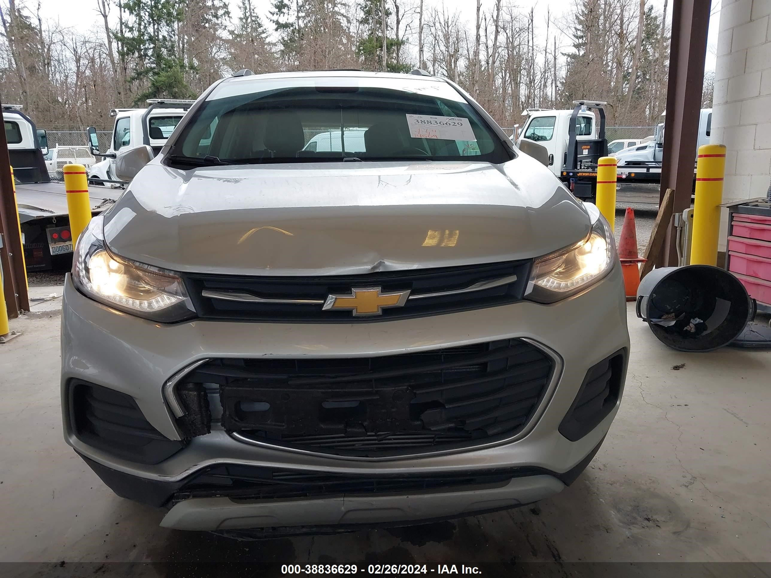 Photo 11 VIN: KL7CJPSM2NB565717 - CHEVROLET TRAX 