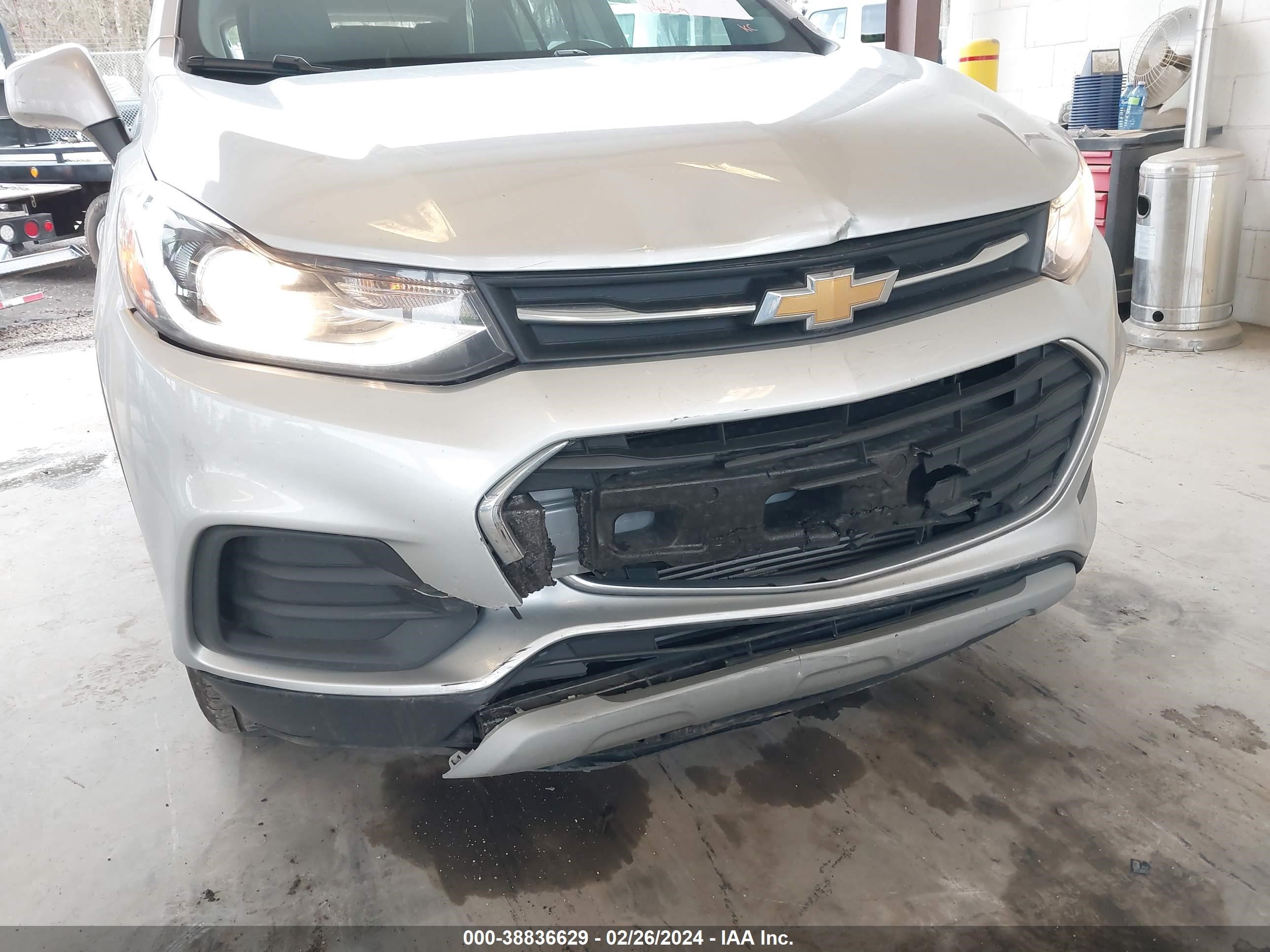 Photo 16 VIN: KL7CJPSM2NB565717 - CHEVROLET TRAX 