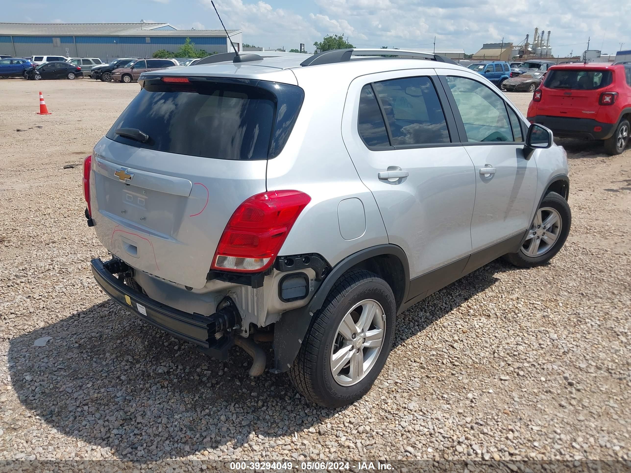 Photo 3 VIN: KL7CJPSM5MB364098 - CHEVROLET TRAX 