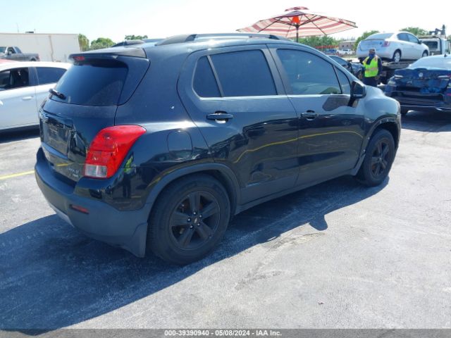 Photo 3 VIN: KL7CJRSB0FB061243 - CHEVROLET TRAX 