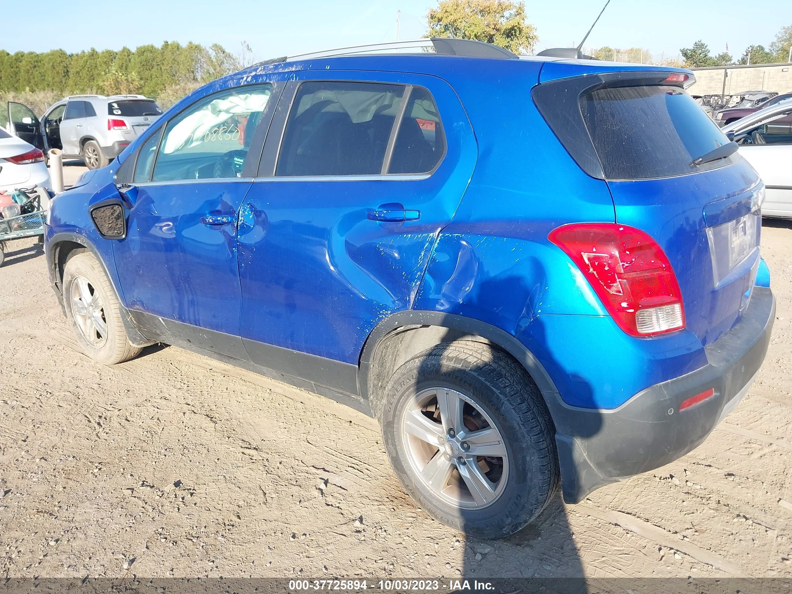 Photo 2 VIN: KL7CJRSB8FB075116 - CHEVROLET TRAX 