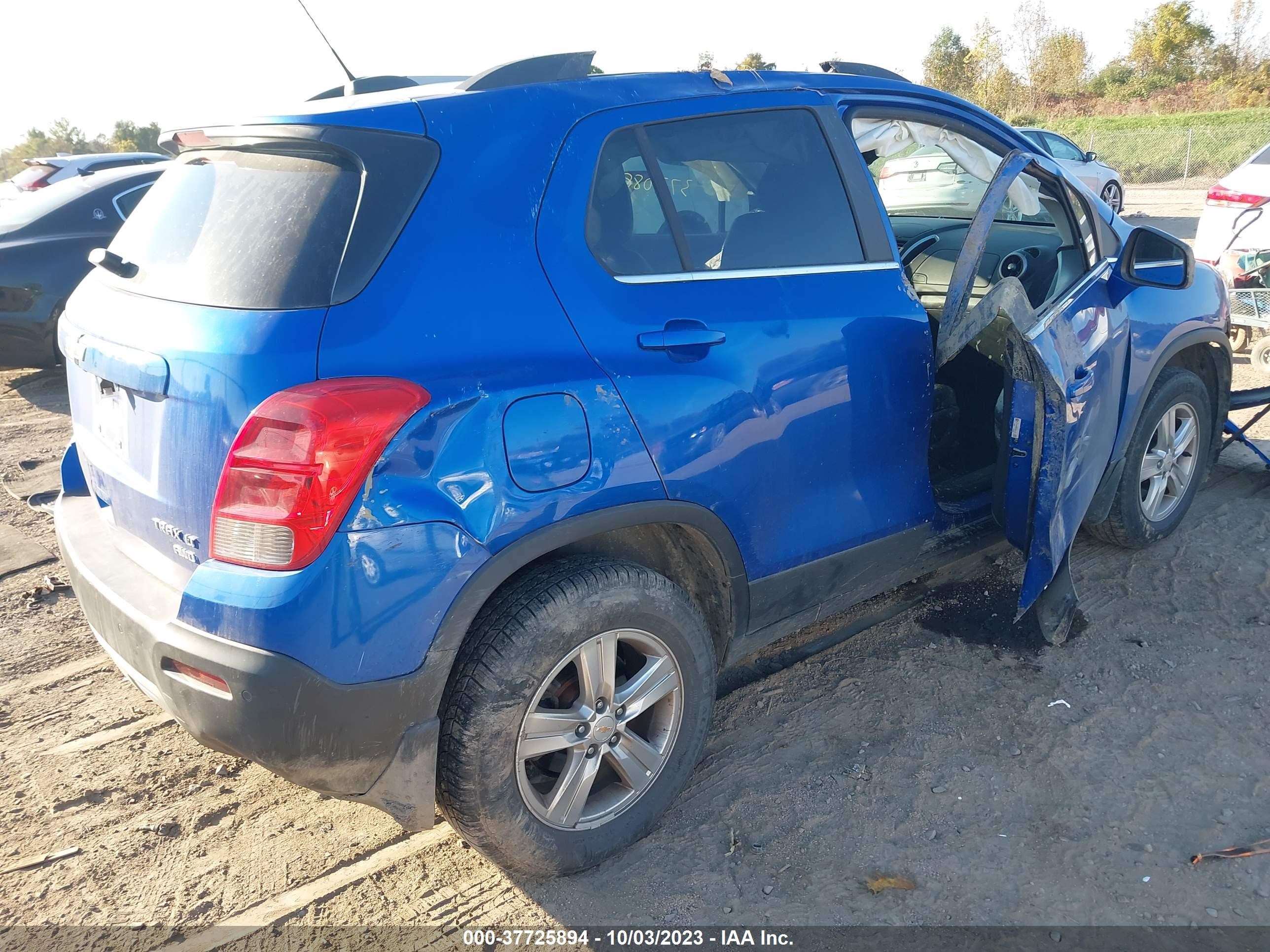 Photo 3 VIN: KL7CJRSB8FB075116 - CHEVROLET TRAX 