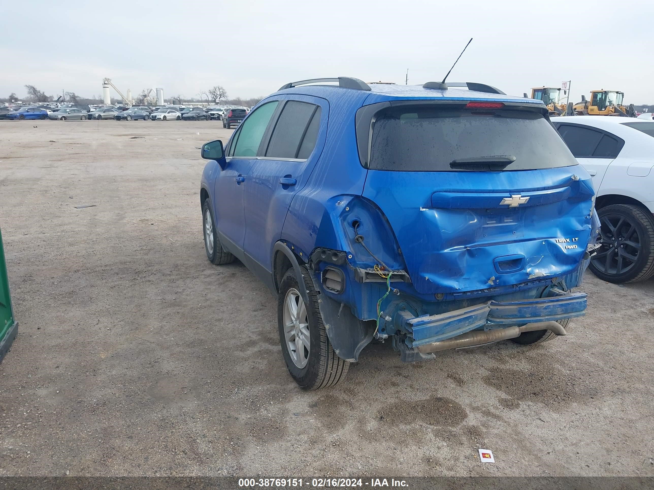 Photo 2 VIN: KL7CJRSB9FB234886 - CHEVROLET TRAX 