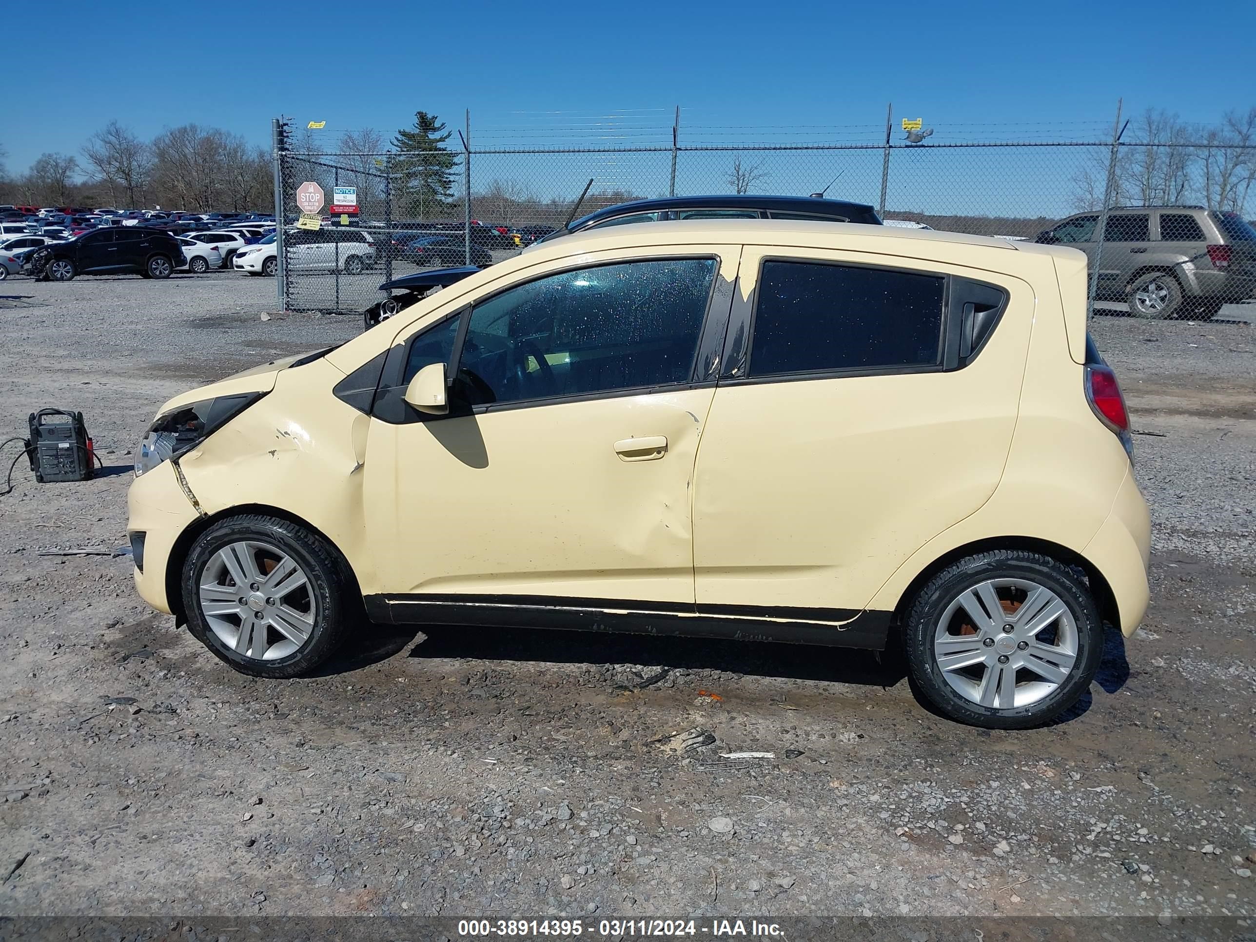 Photo 13 VIN: KL8CA6S90EC593303 - CHEVROLET SPARK 