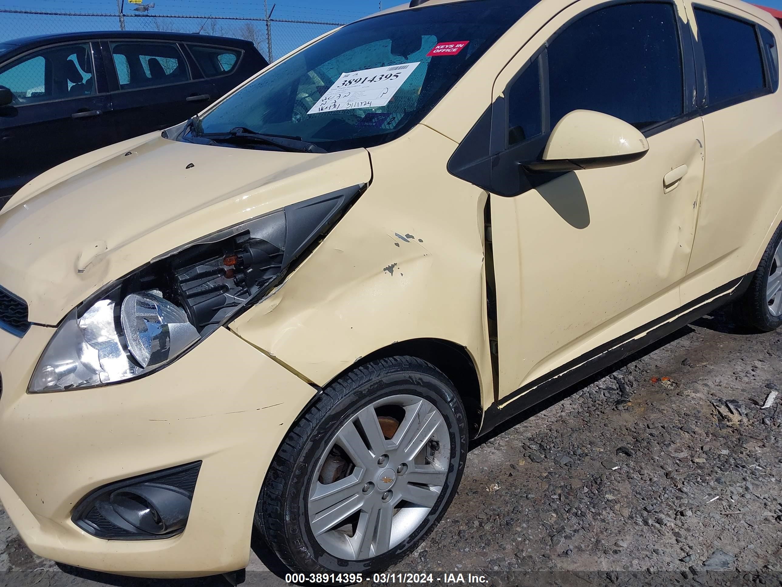 Photo 5 VIN: KL8CA6S90EC593303 - CHEVROLET SPARK 