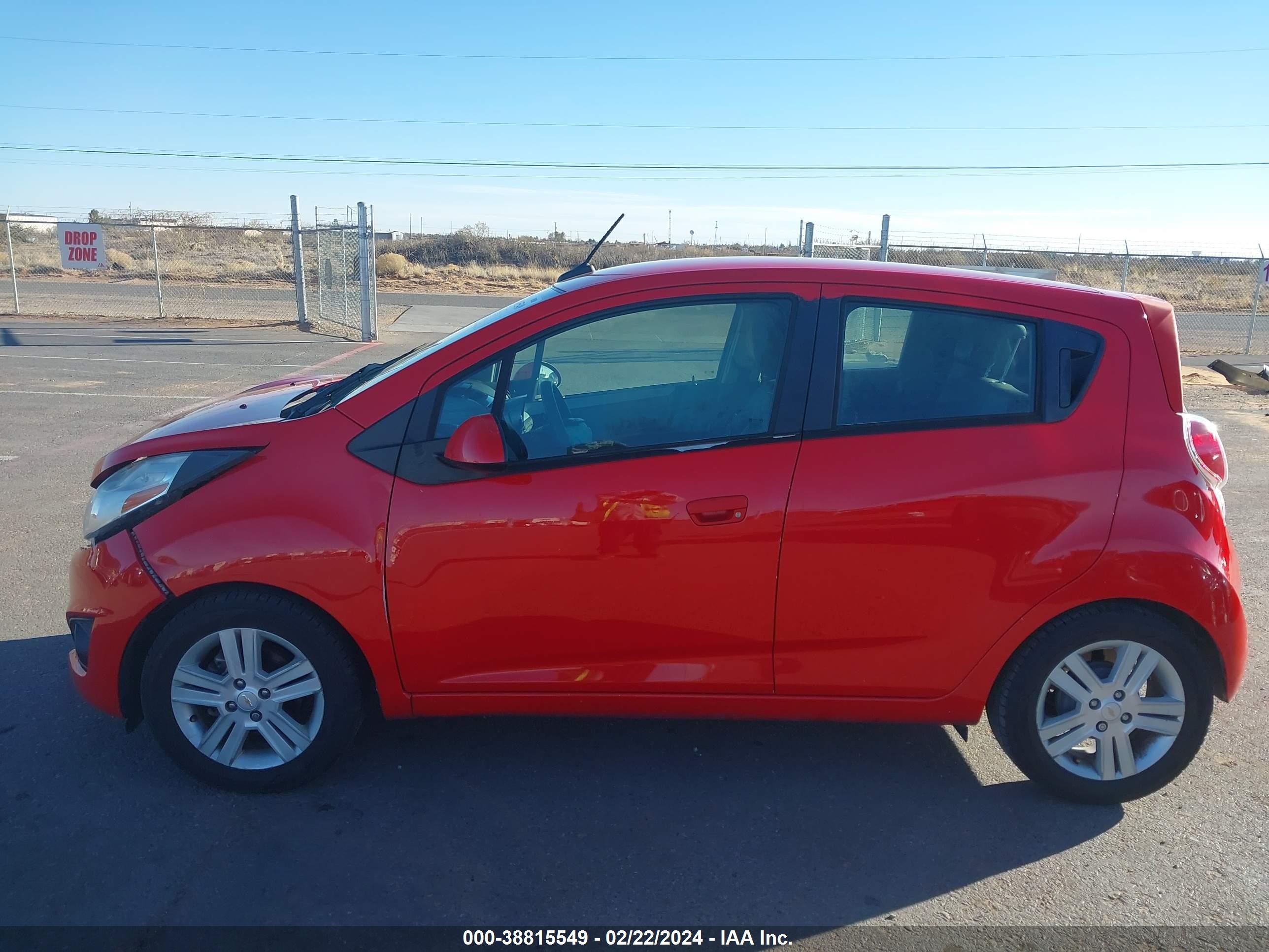 Photo 13 VIN: KL8CA6S95EC592504 - CHEVROLET SPARK 