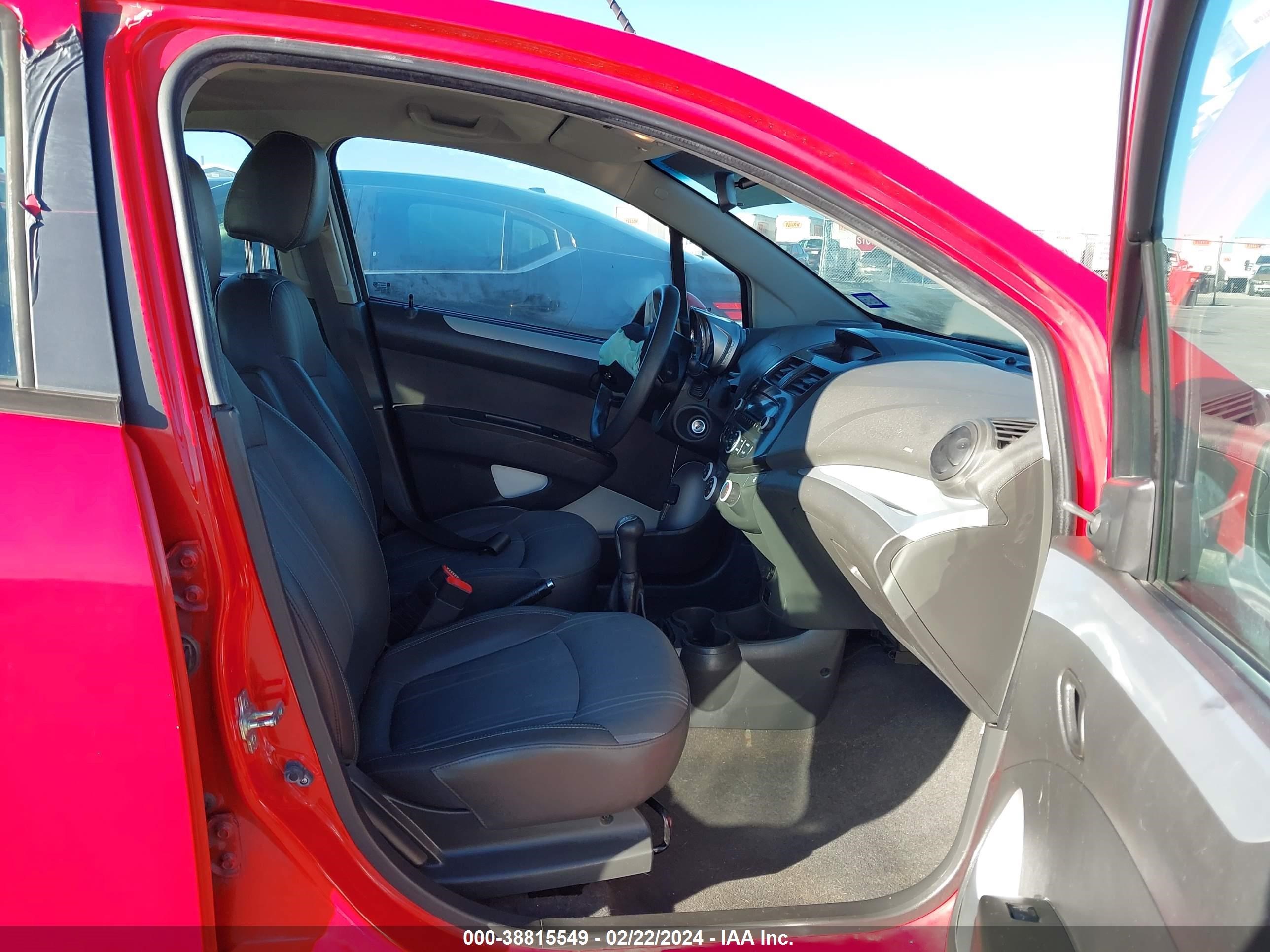 Photo 4 VIN: KL8CA6S95EC592504 - CHEVROLET SPARK 