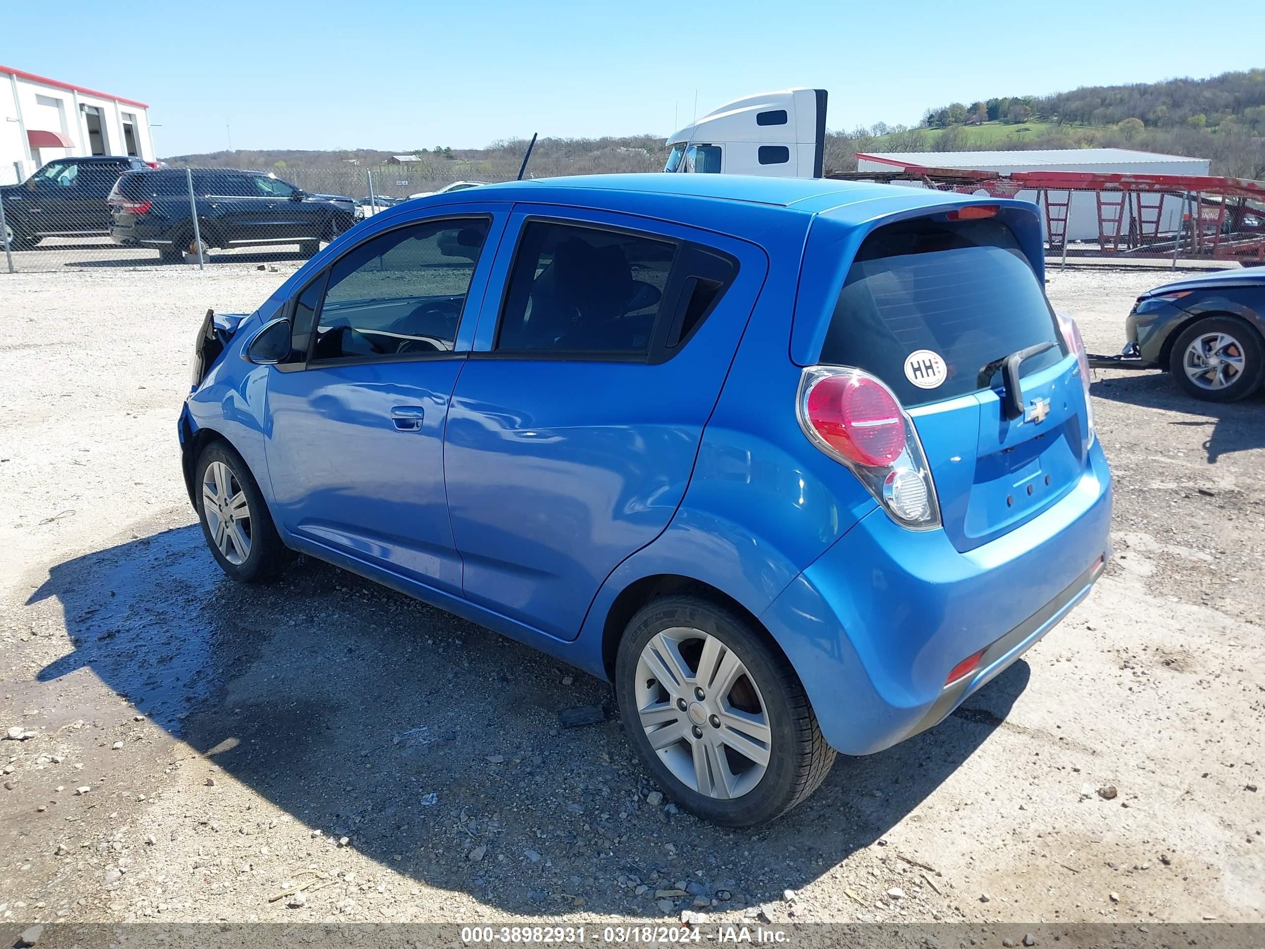 Photo 2 VIN: KL8CA6S95FC712433 - CHEVROLET SPARK 