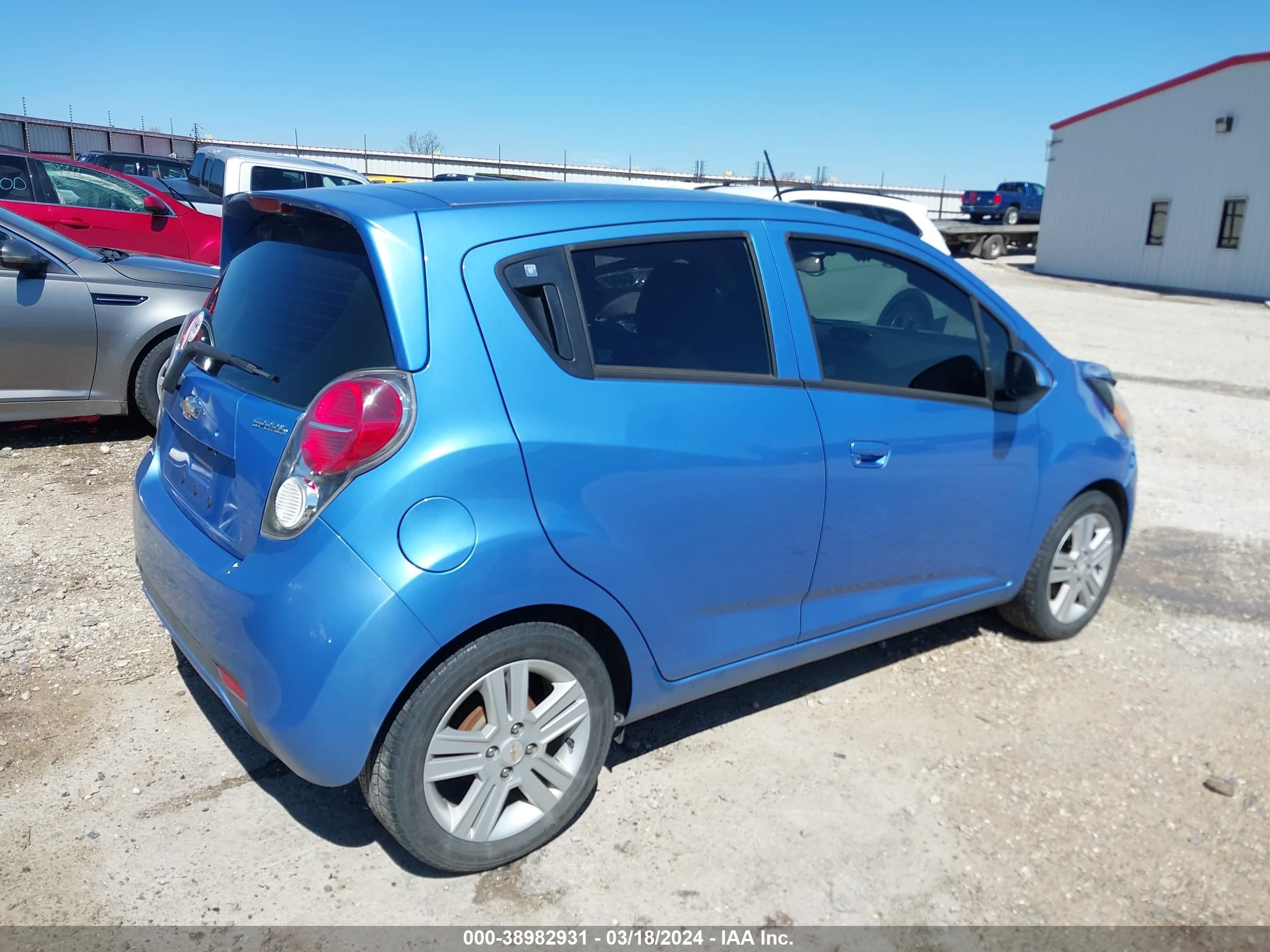 Photo 3 VIN: KL8CA6S95FC712433 - CHEVROLET SPARK 