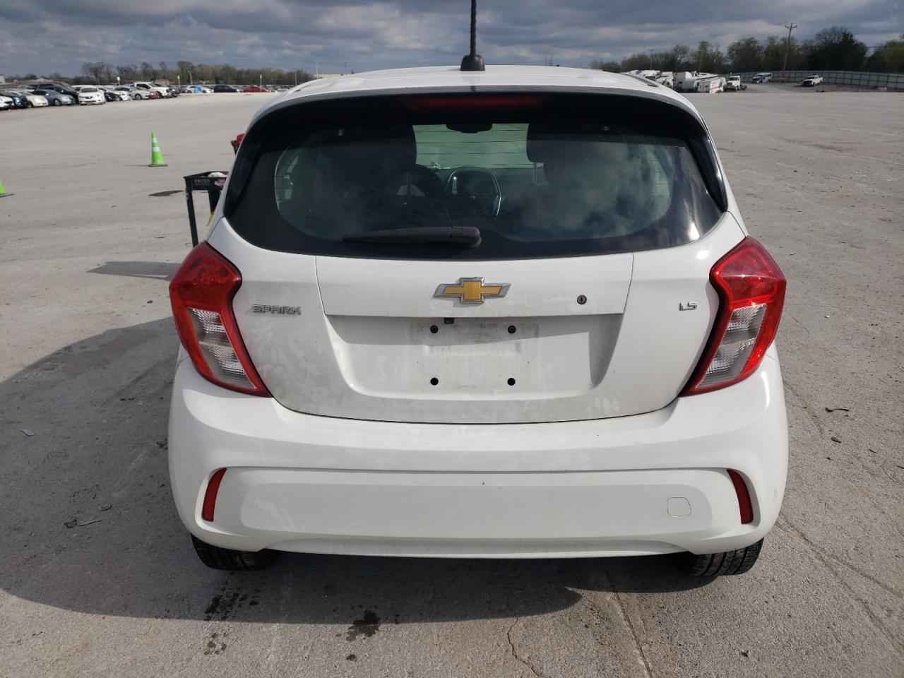 Photo 5 VIN: KL8CA6SA1GC601969 - CHEVROLET SPARK 