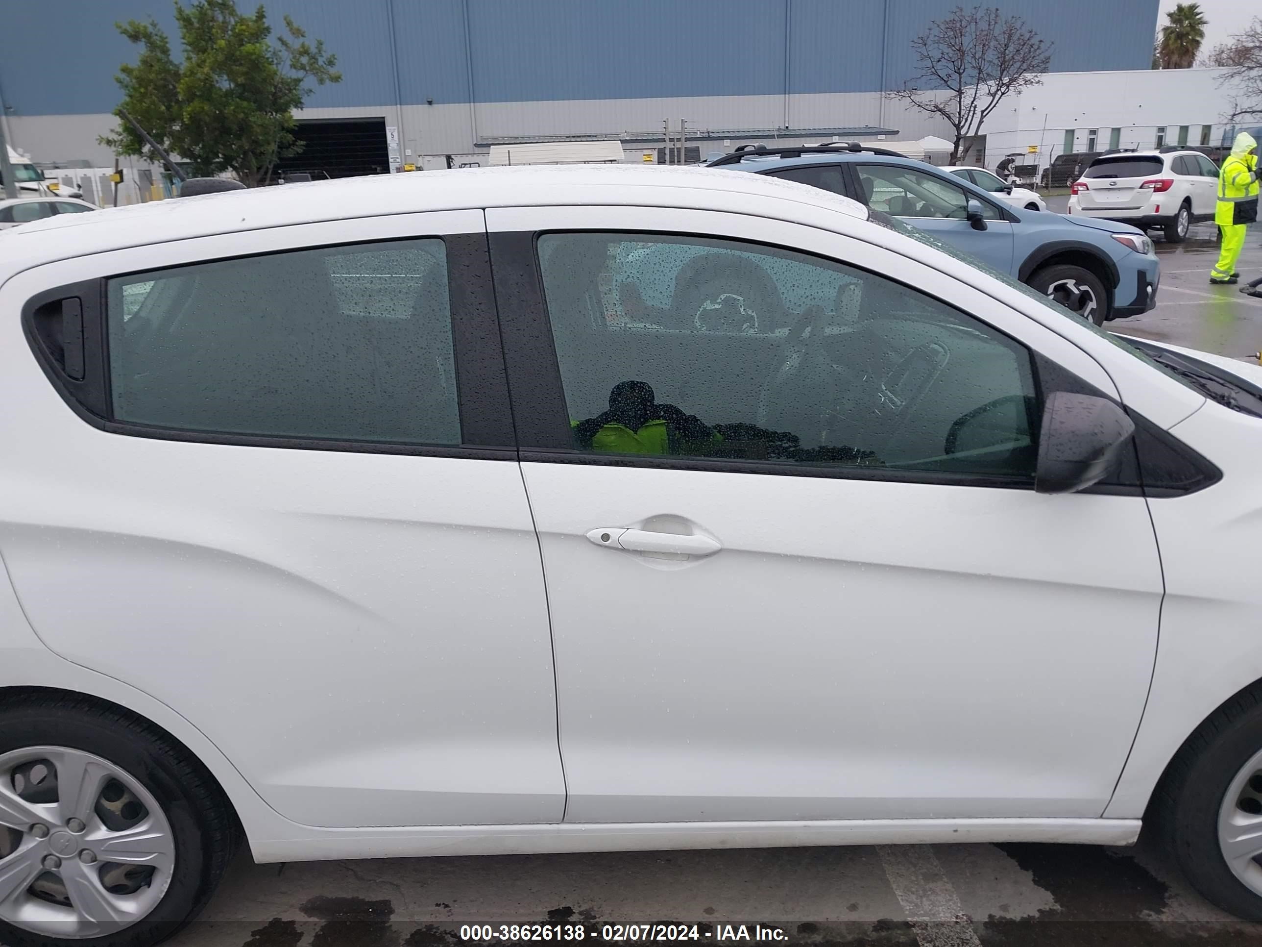 Photo 11 VIN: KL8CA6SA2KC818715 - CHEVROLET SPARK 