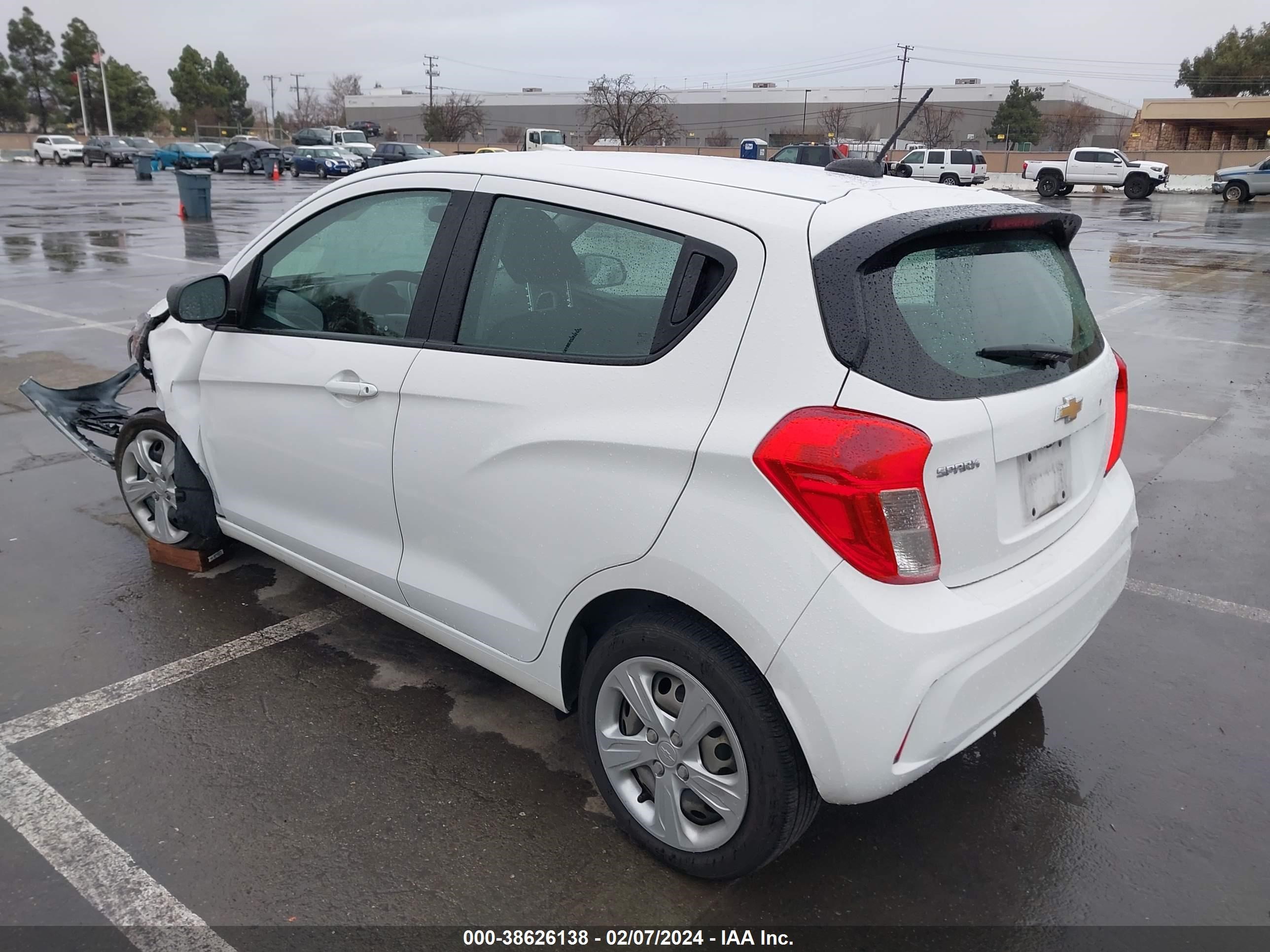 Photo 2 VIN: KL8CA6SA2KC818715 - CHEVROLET SPARK 