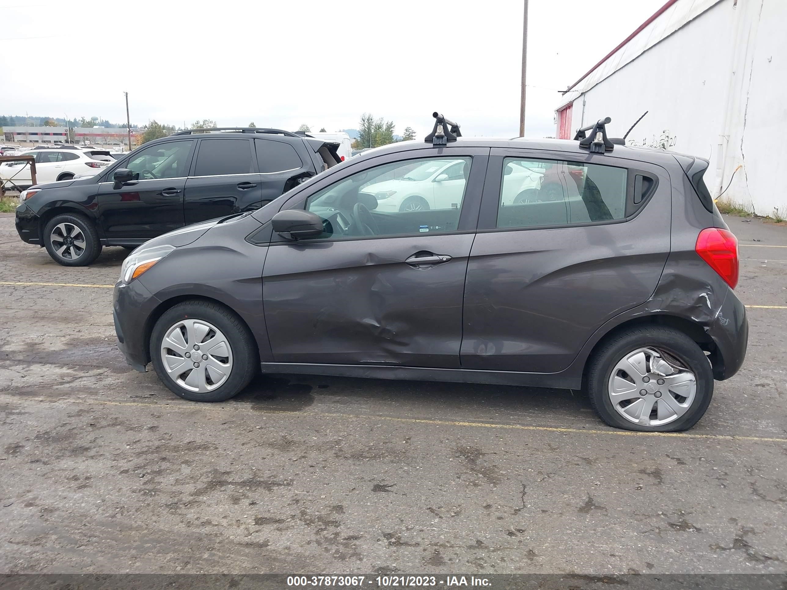 Photo 13 VIN: KL8CA6SA3GC585158 - CHEVROLET SPARK 