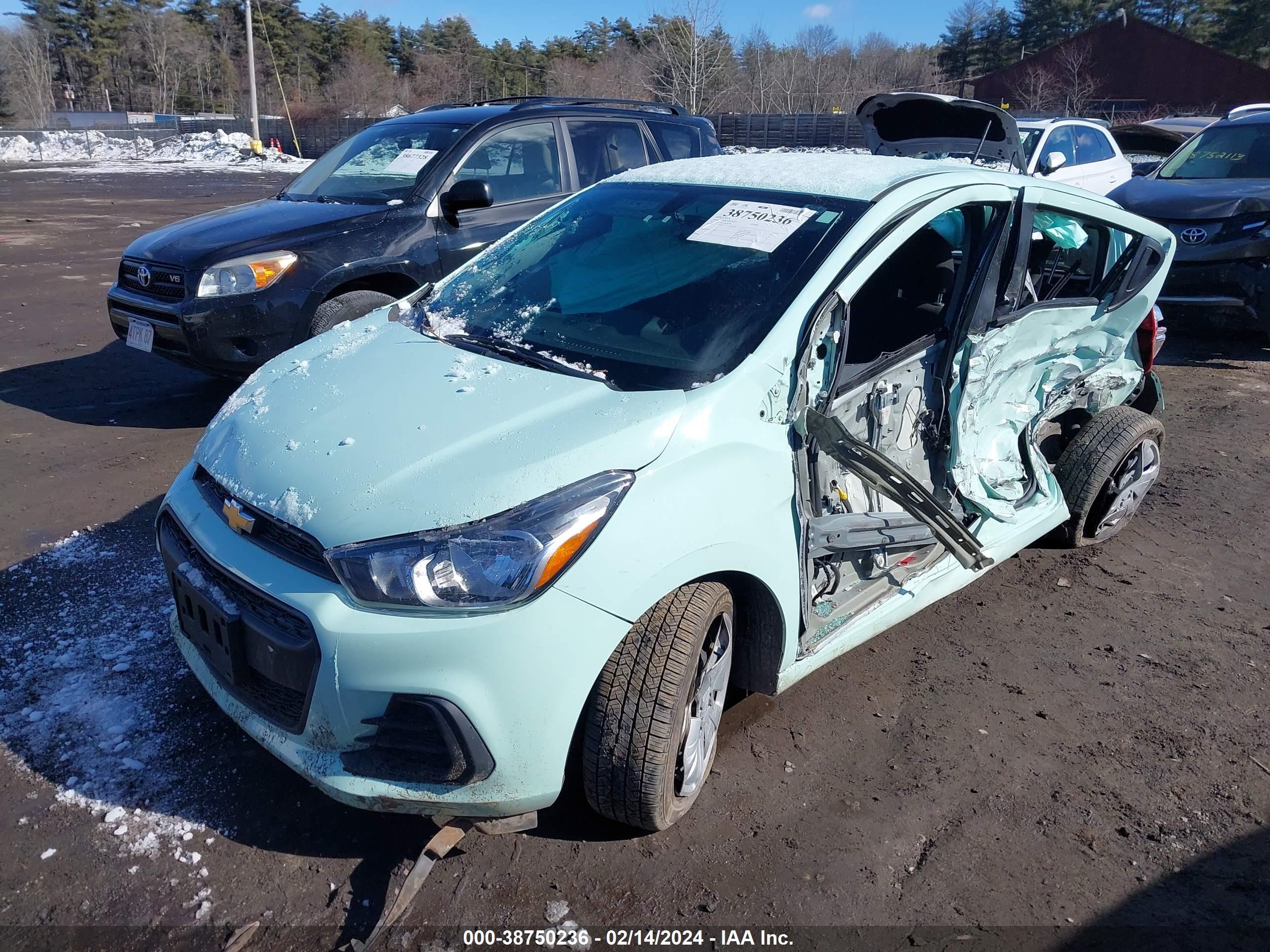 Photo 1 VIN: KL8CA6SA3JC467926 - CHEVROLET SPARK 