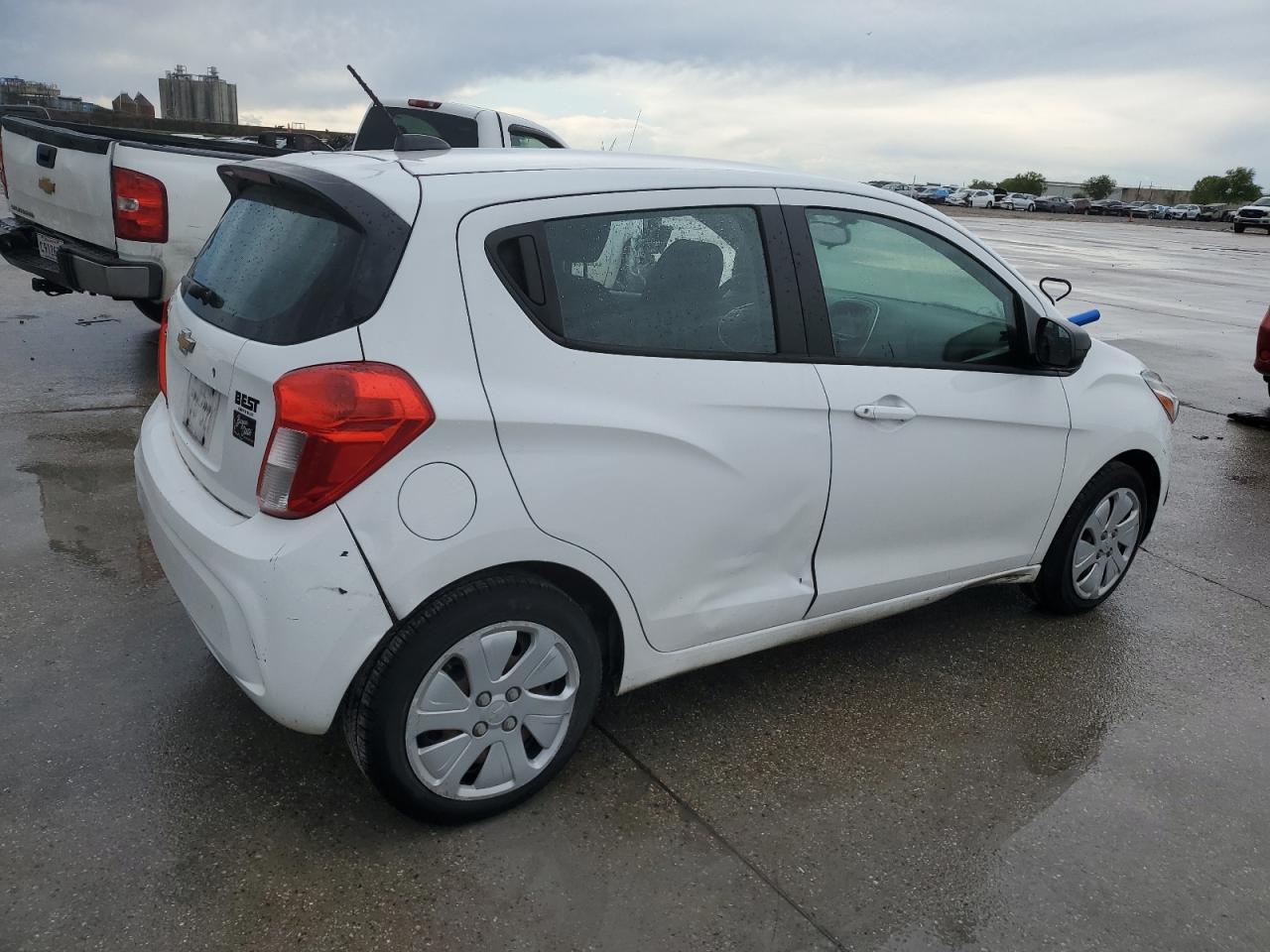 Photo 2 VIN: KL8CA6SA9JC449916 - CHEVROLET SPARK 