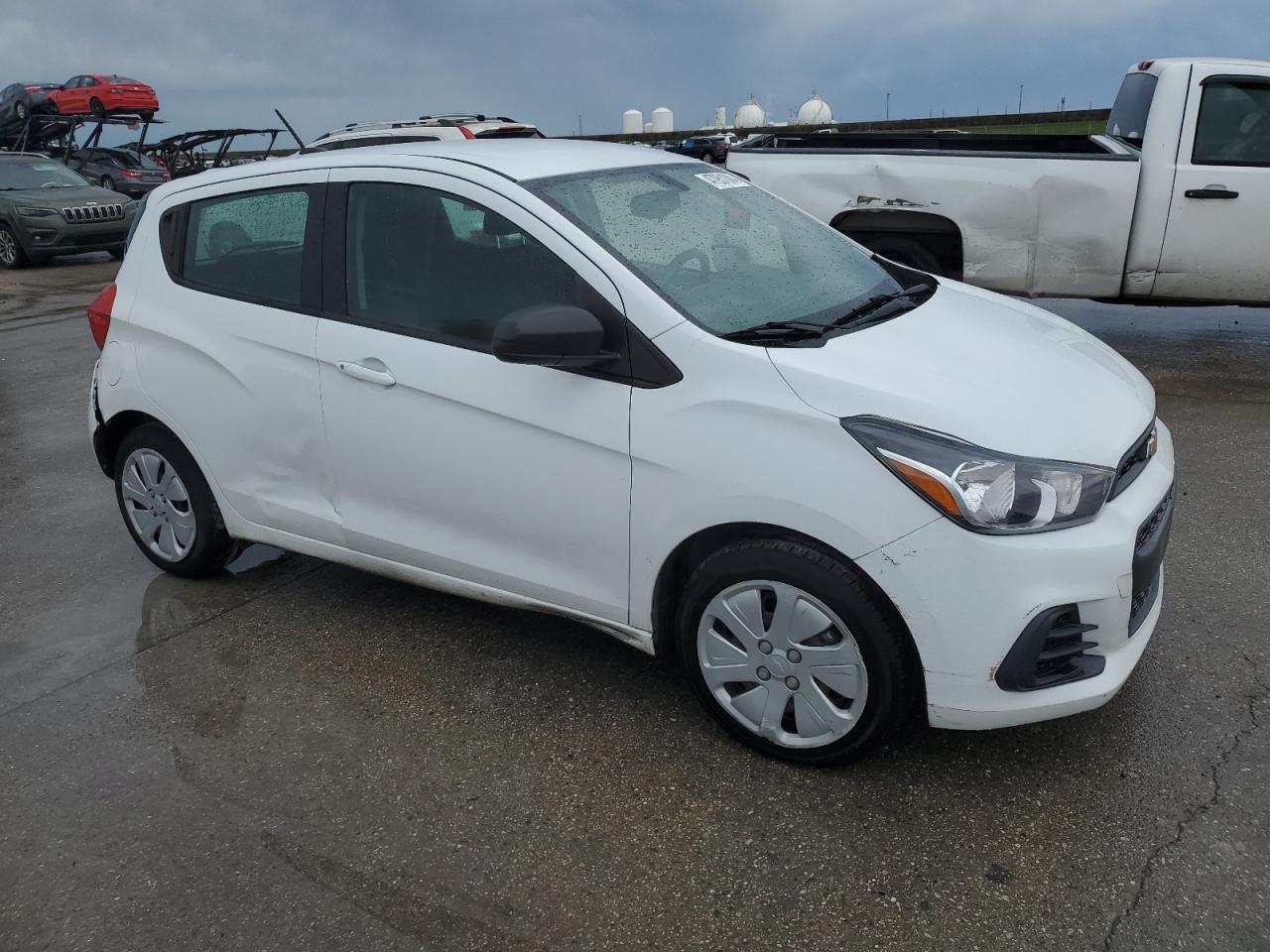 Photo 3 VIN: KL8CA6SA9JC449916 - CHEVROLET SPARK 