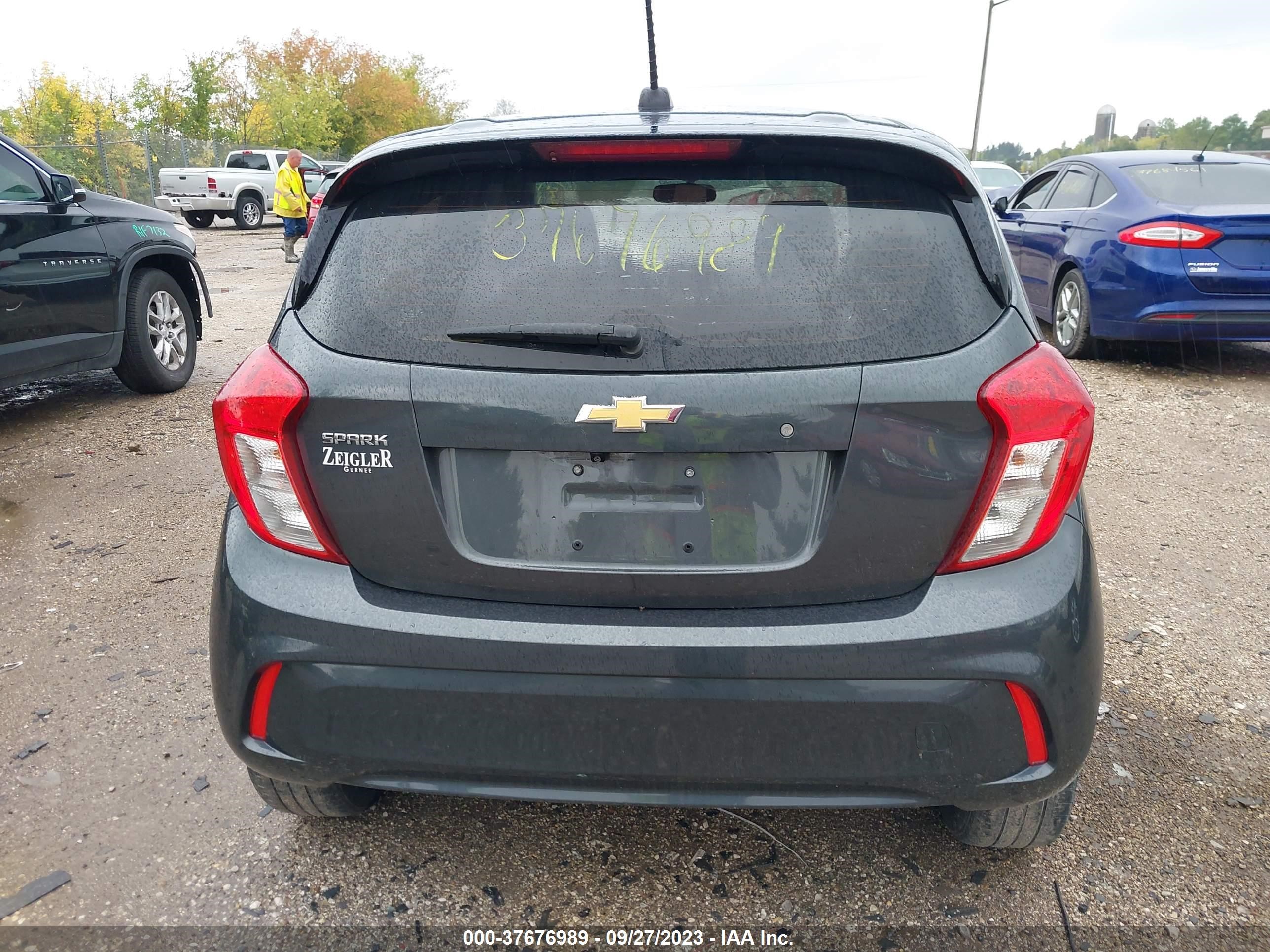 Photo 15 VIN: KL8CA6SA9LC405479 - CHEVROLET SPARK 