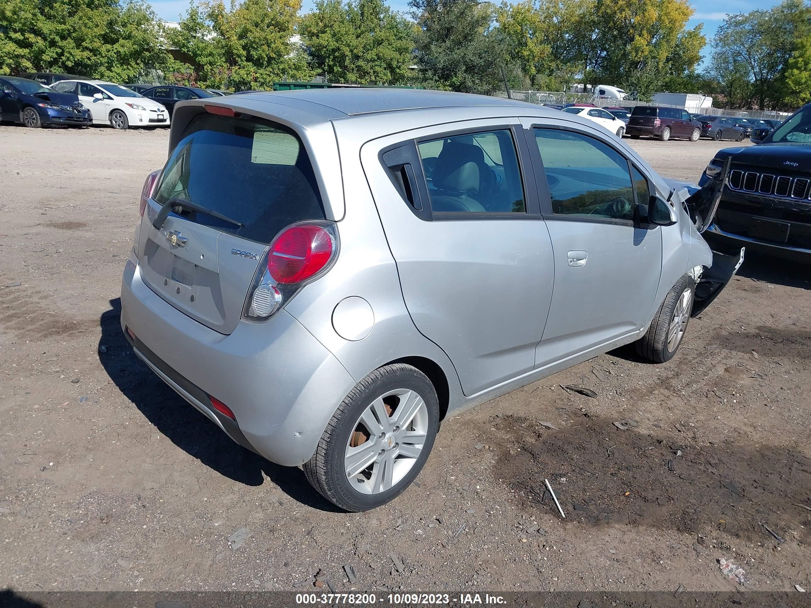 Photo 3 VIN: KL8CB6S90FC710909 - CHEVROLET SPARK 