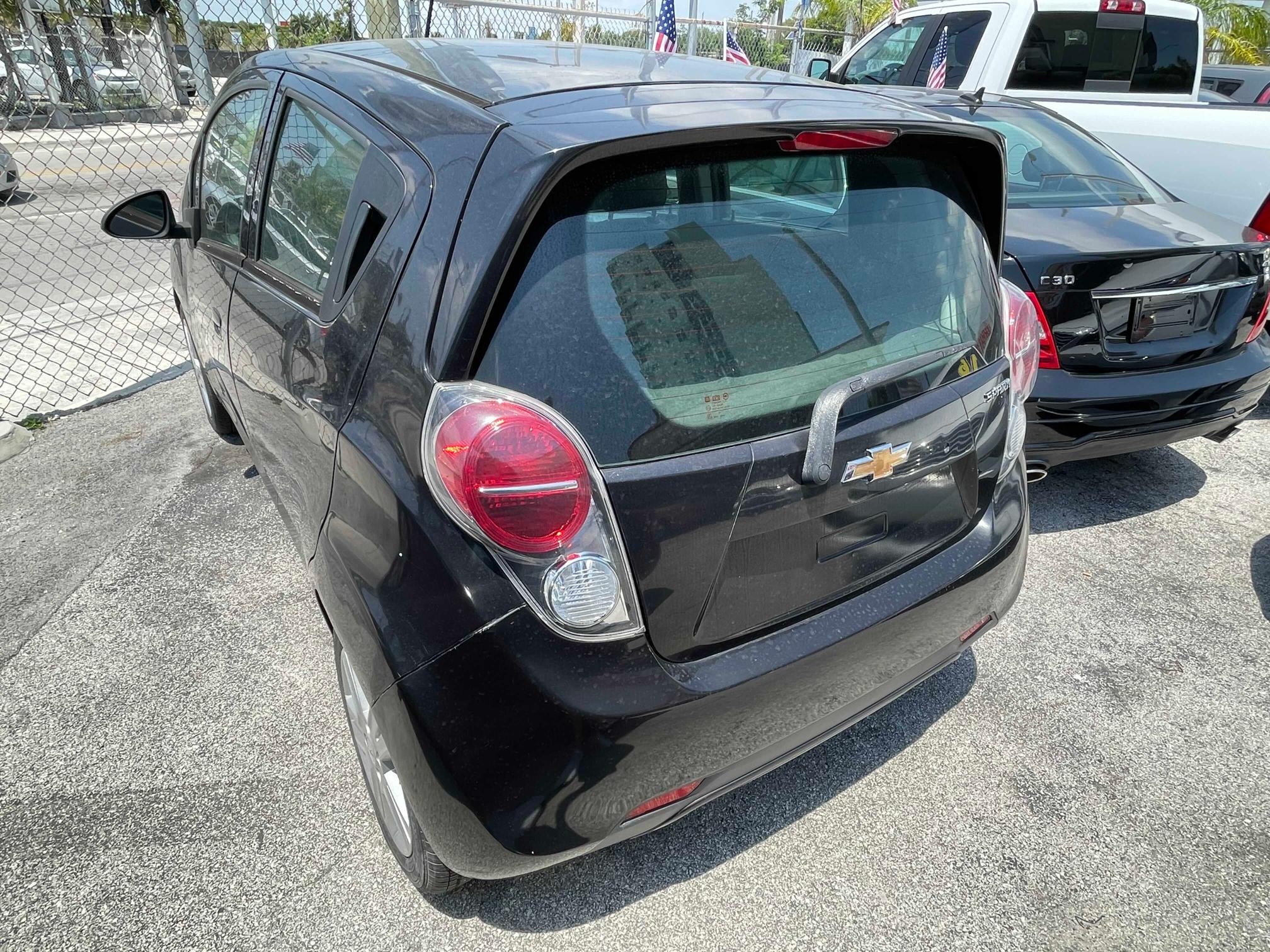 Photo 2 VIN: KL8CB6S93DC563868 - CHEVROLET SPARK LS 