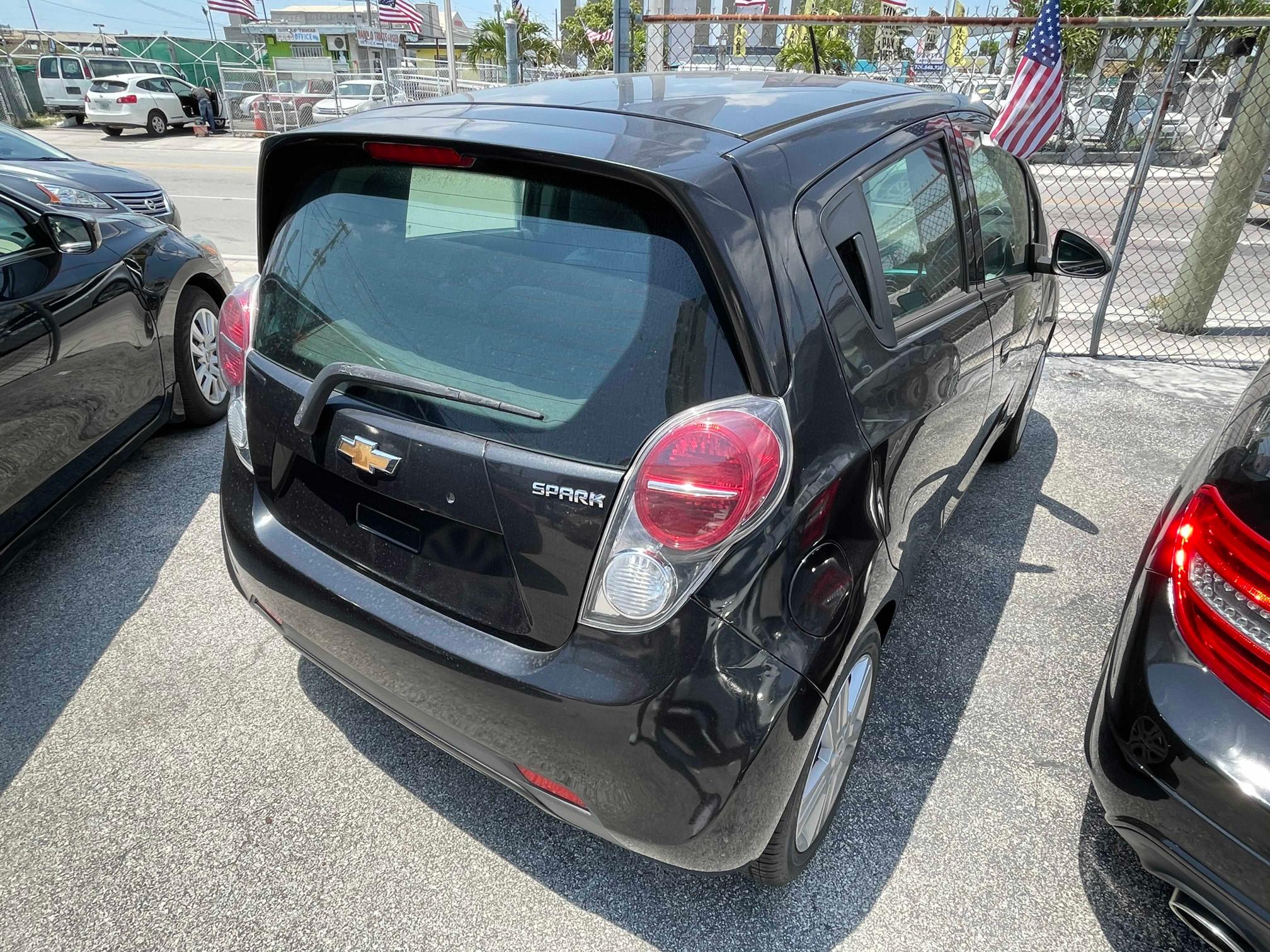 Photo 3 VIN: KL8CB6S93DC563868 - CHEVROLET SPARK LS 