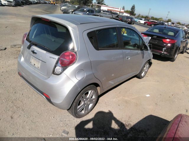 Photo 3 VIN: KL8CB6S94EC458032 - CHEVROLET SPARK LS 