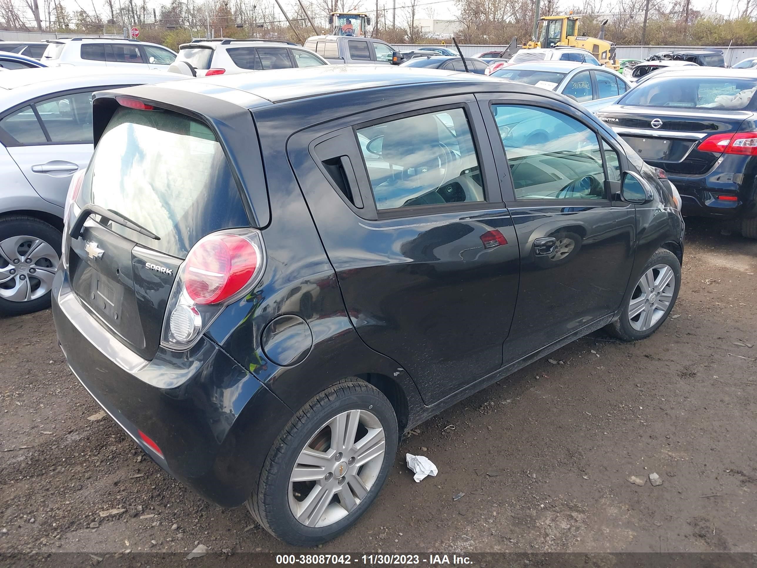 Photo 3 VIN: KL8CB6S97FC756320 - CHEVROLET SPARK 