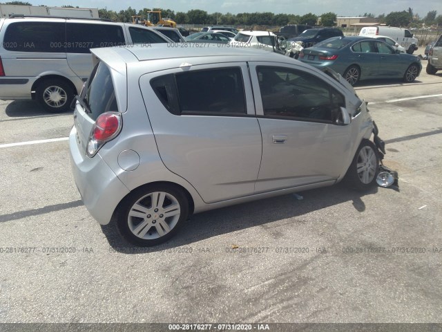 Photo 3 VIN: KL8CB6S98DC627922 - CHEVROLET SPARK 