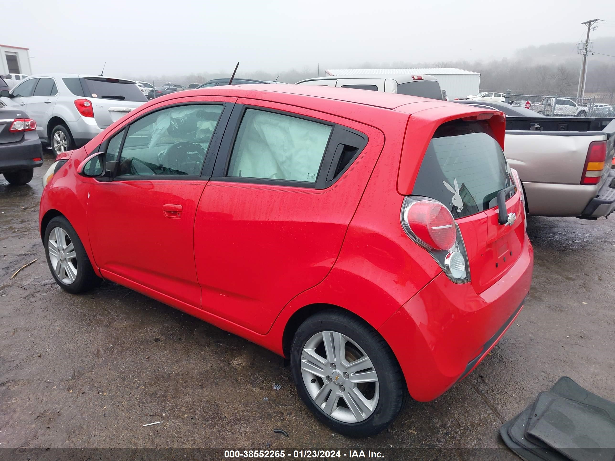 Photo 2 VIN: KL8CB6S9XDC505739 - CHEVROLET SPARK 