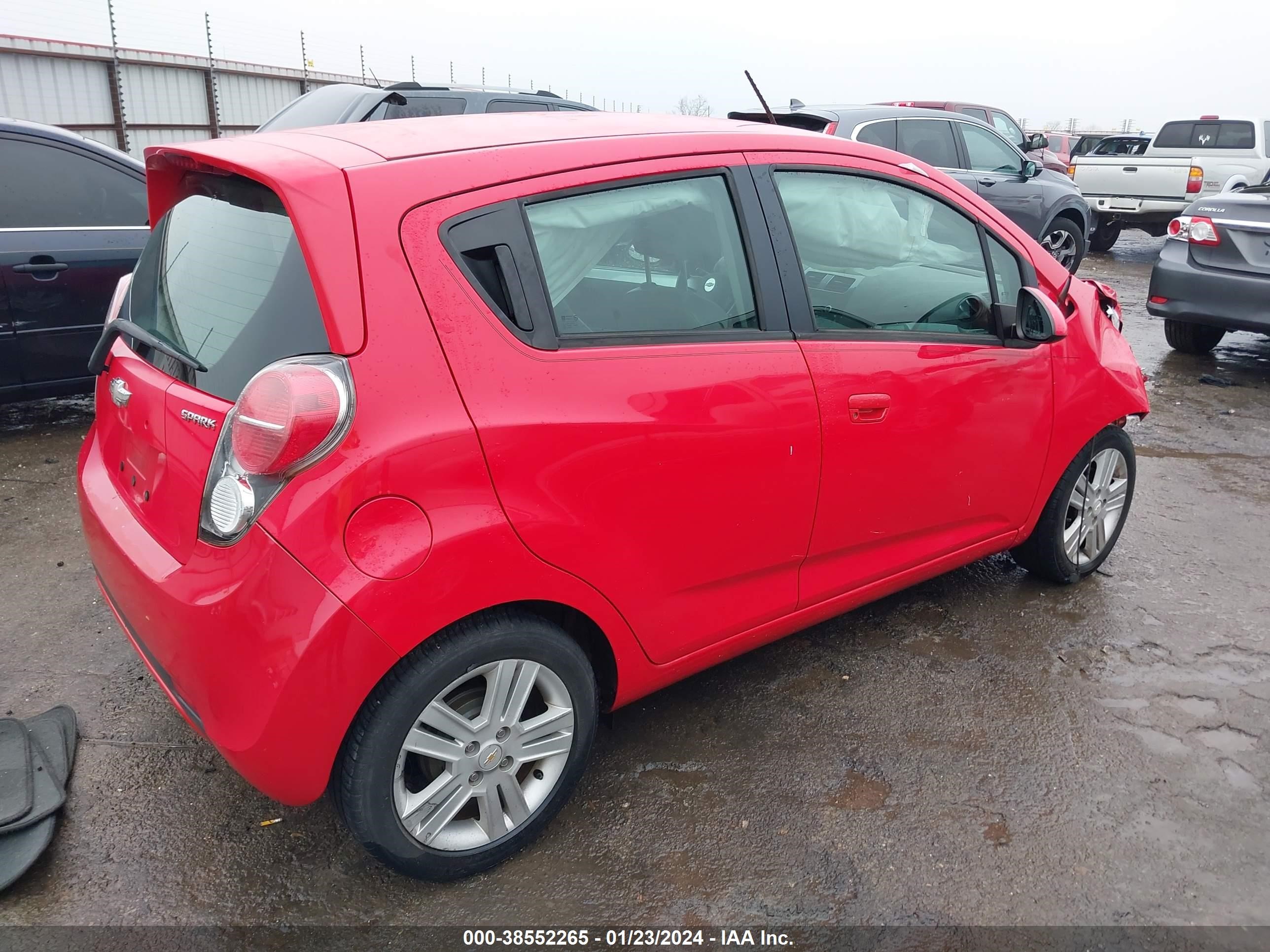 Photo 3 VIN: KL8CB6S9XDC505739 - CHEVROLET SPARK 